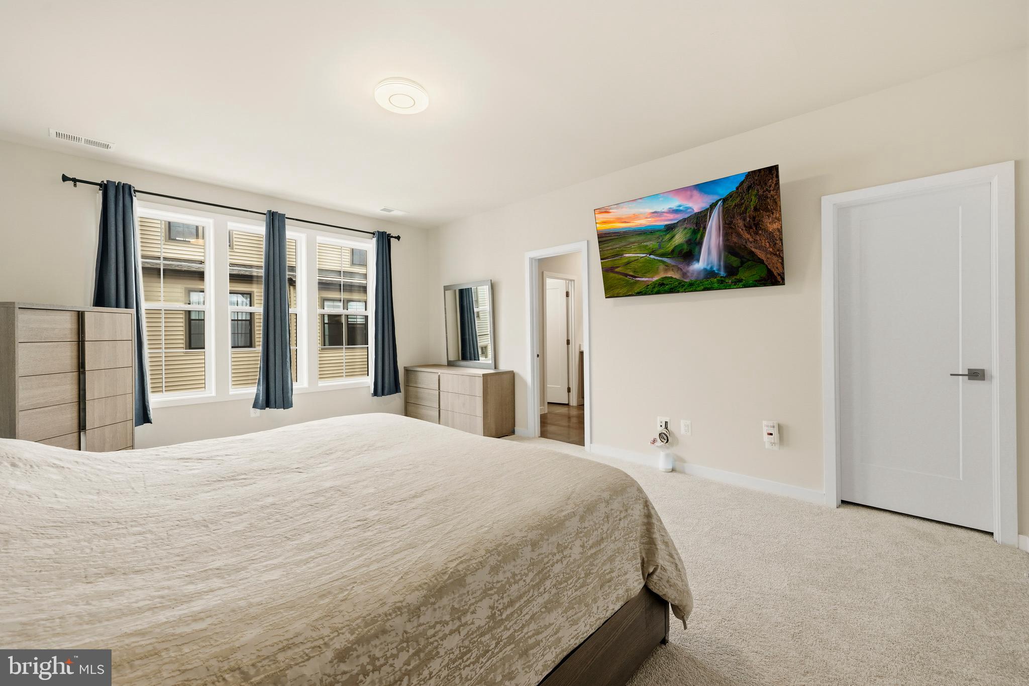 METRO WALK AT MOOREFIELD STATION - Residential