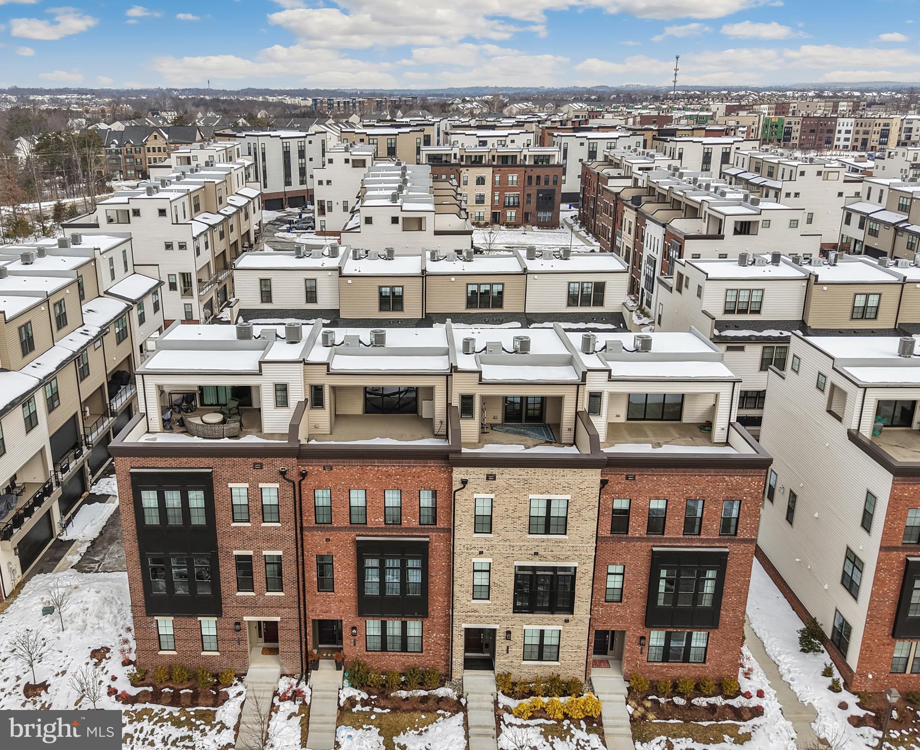 METRO WALK AT MOOREFIELD STATION - Residential