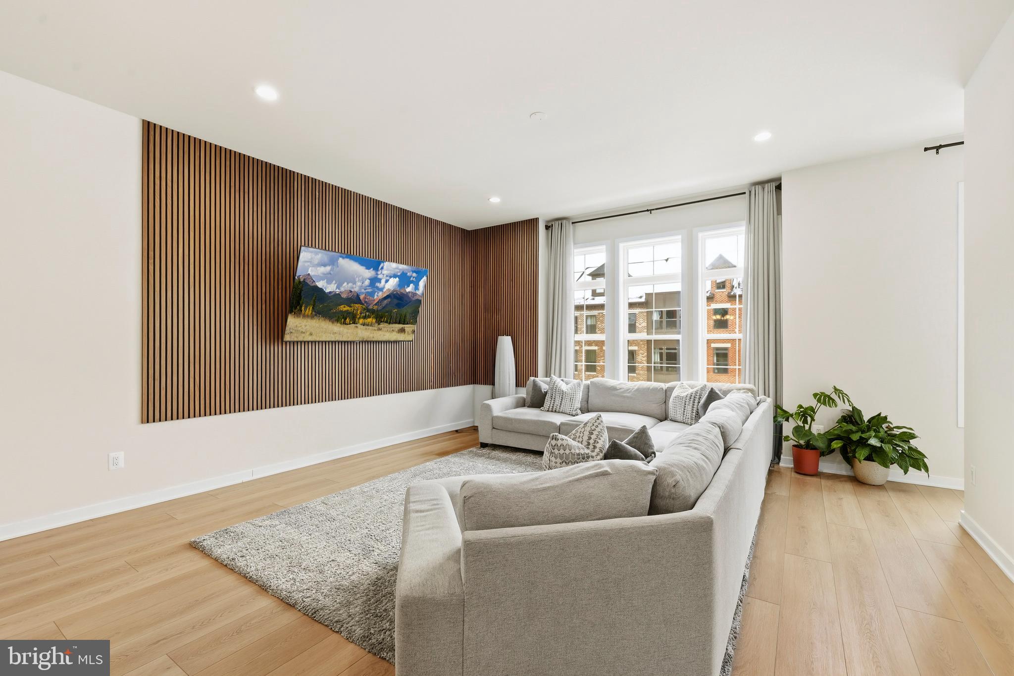 METRO WALK AT MOOREFIELD STATION - Residential