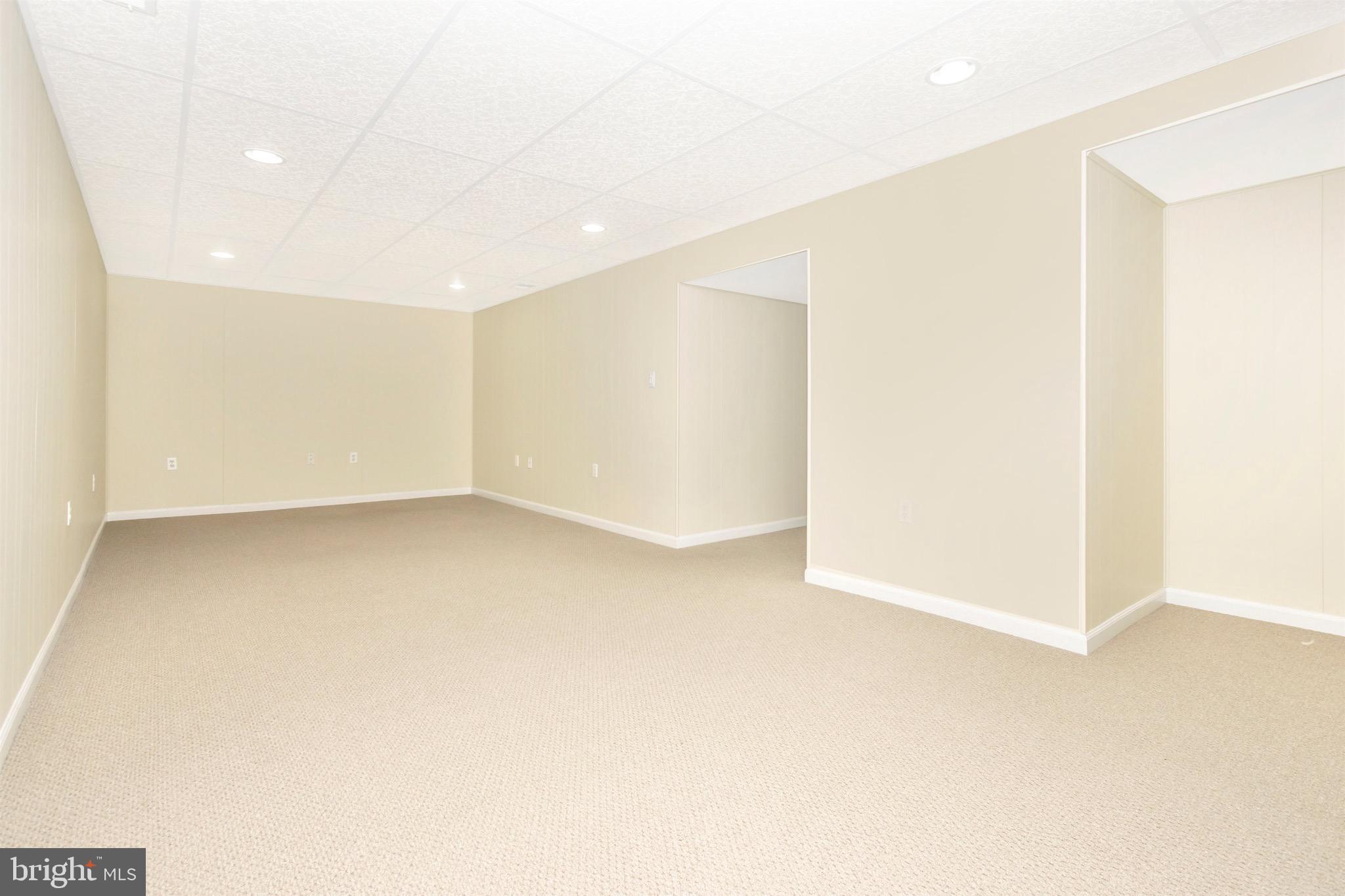 SEVEN OAKS - Residential