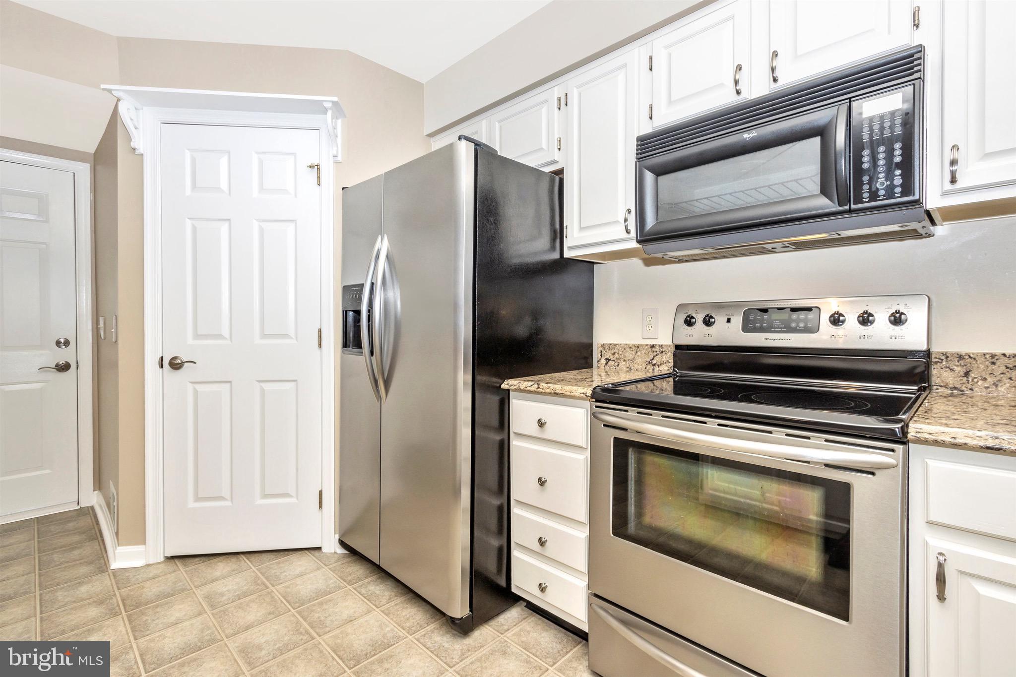 SEVEN OAKS - Residential