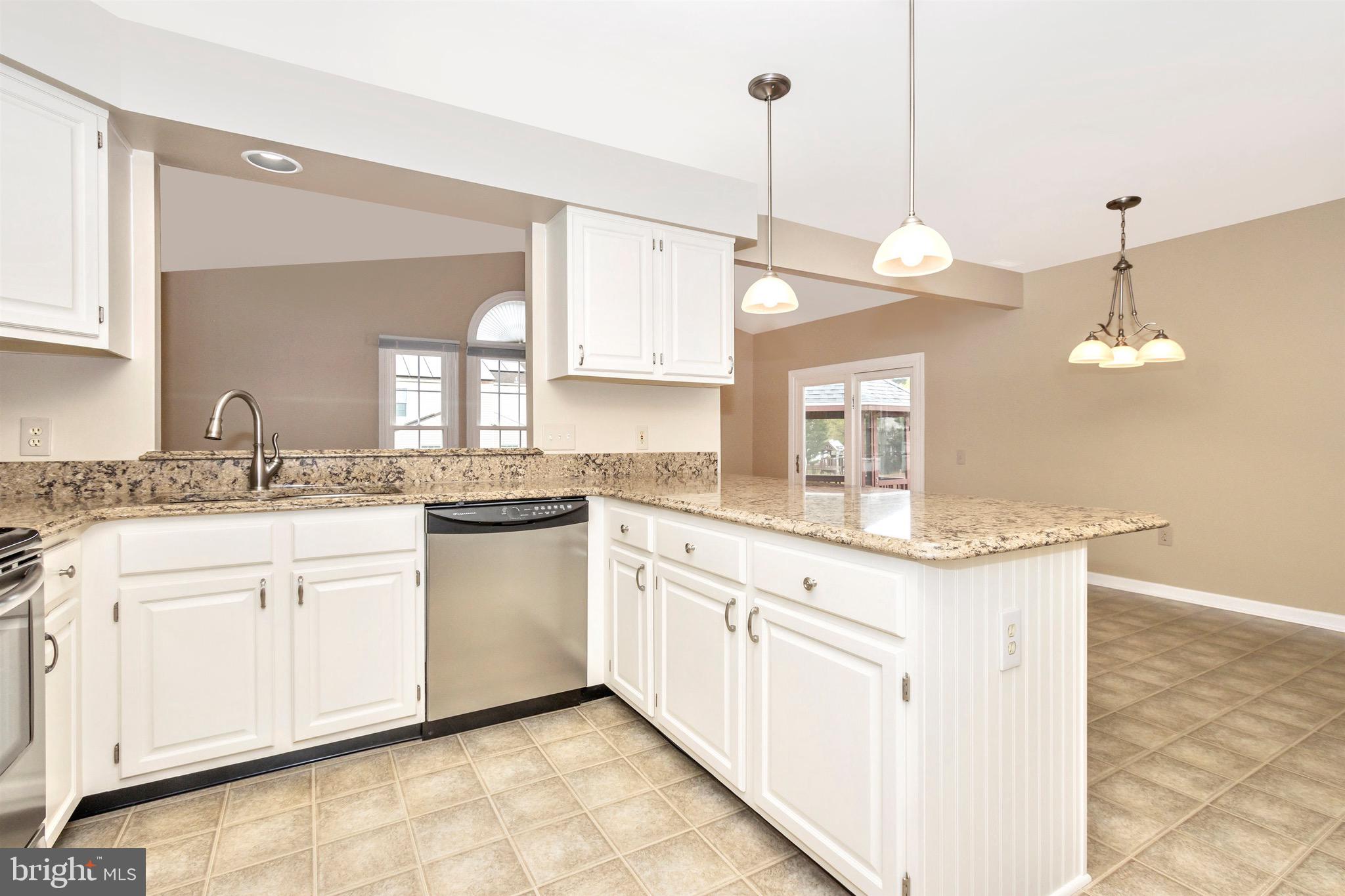 SEVEN OAKS - Residential