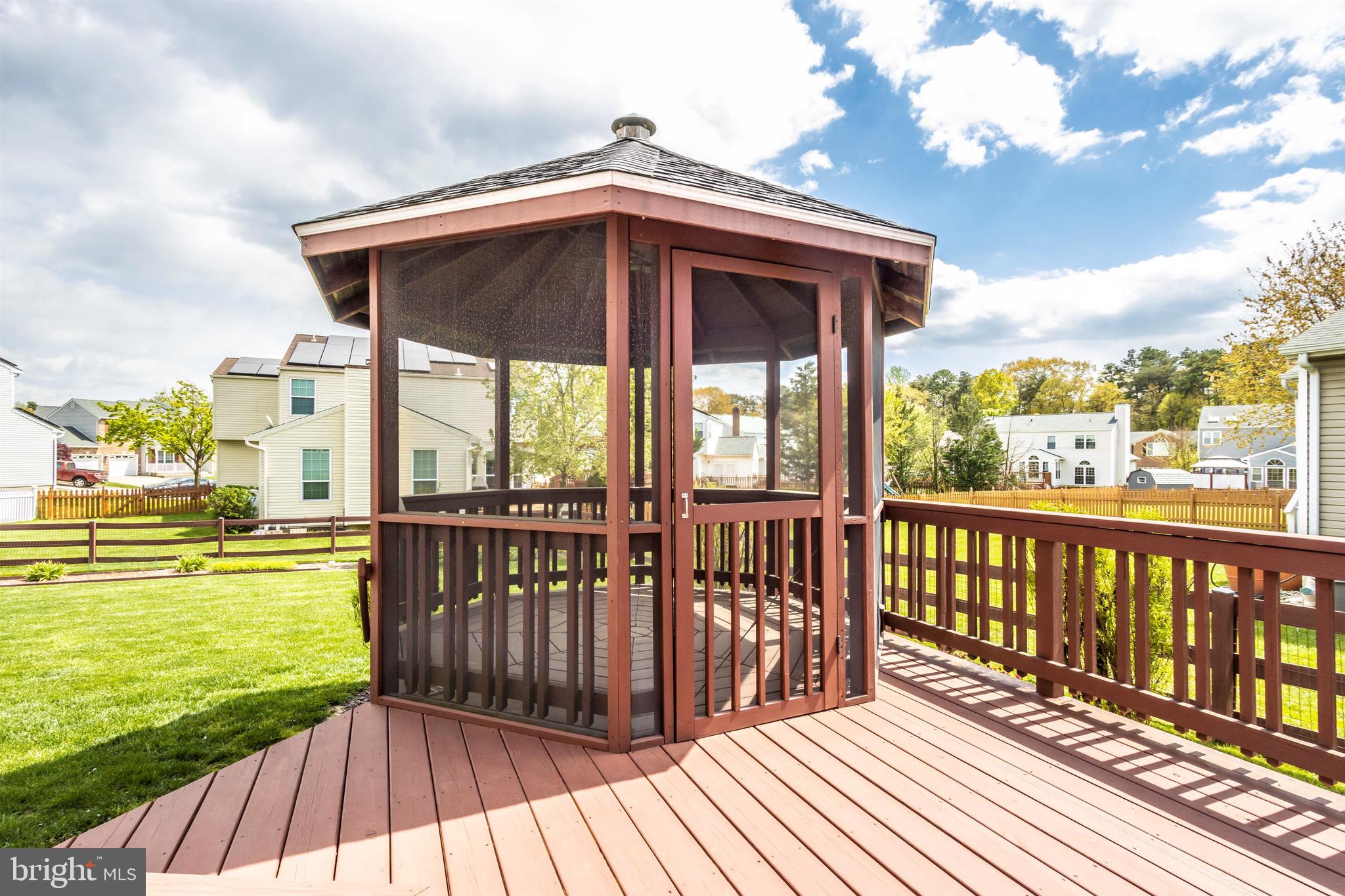 SEVEN OAKS - Residential