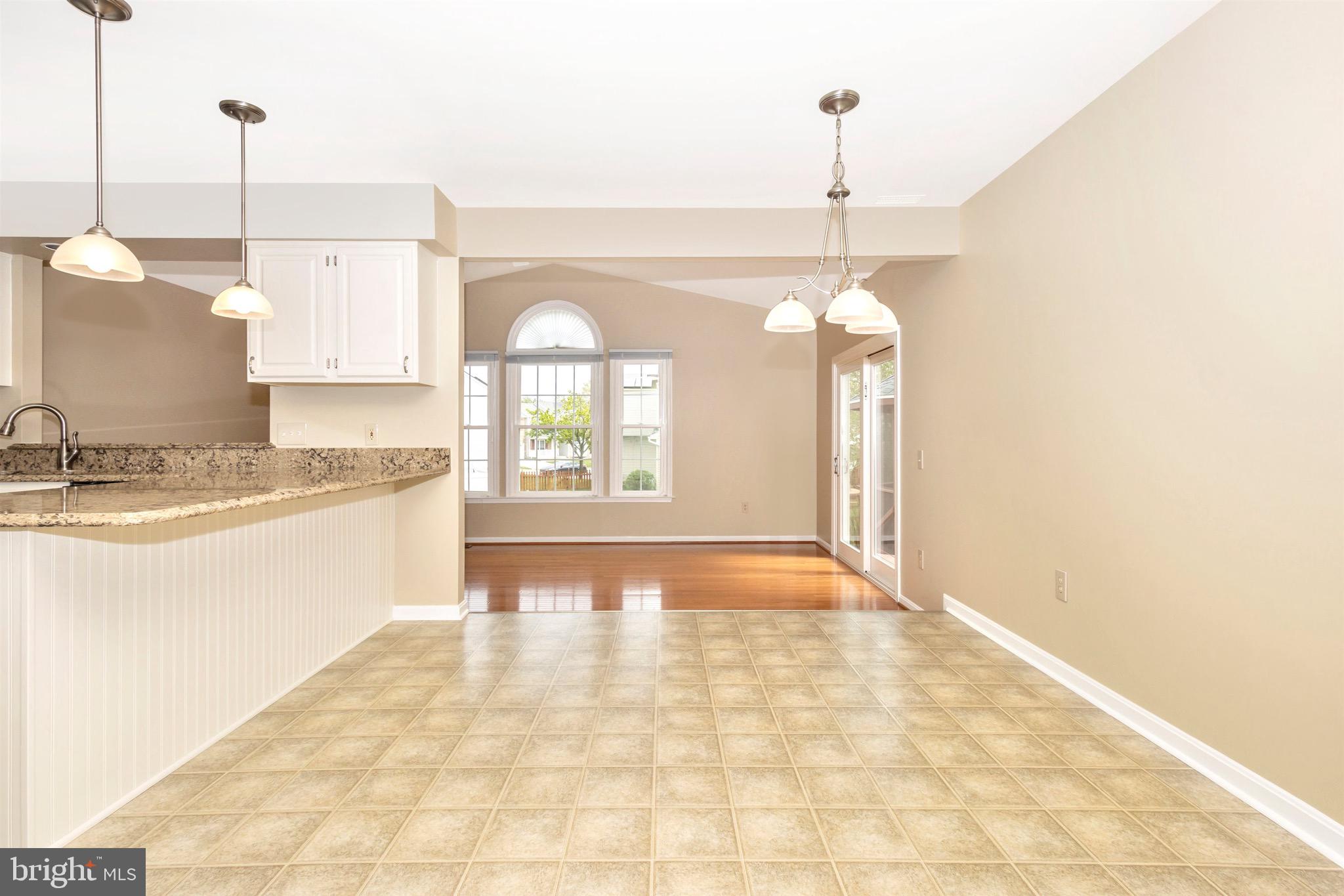 SEVEN OAKS - Residential