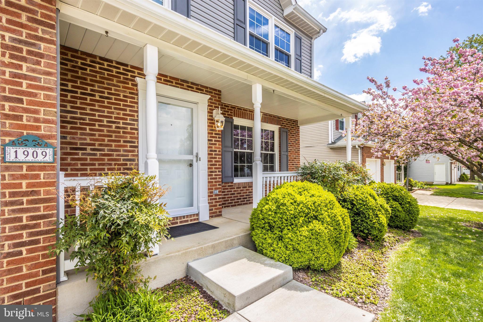 SEVEN OAKS - Residential