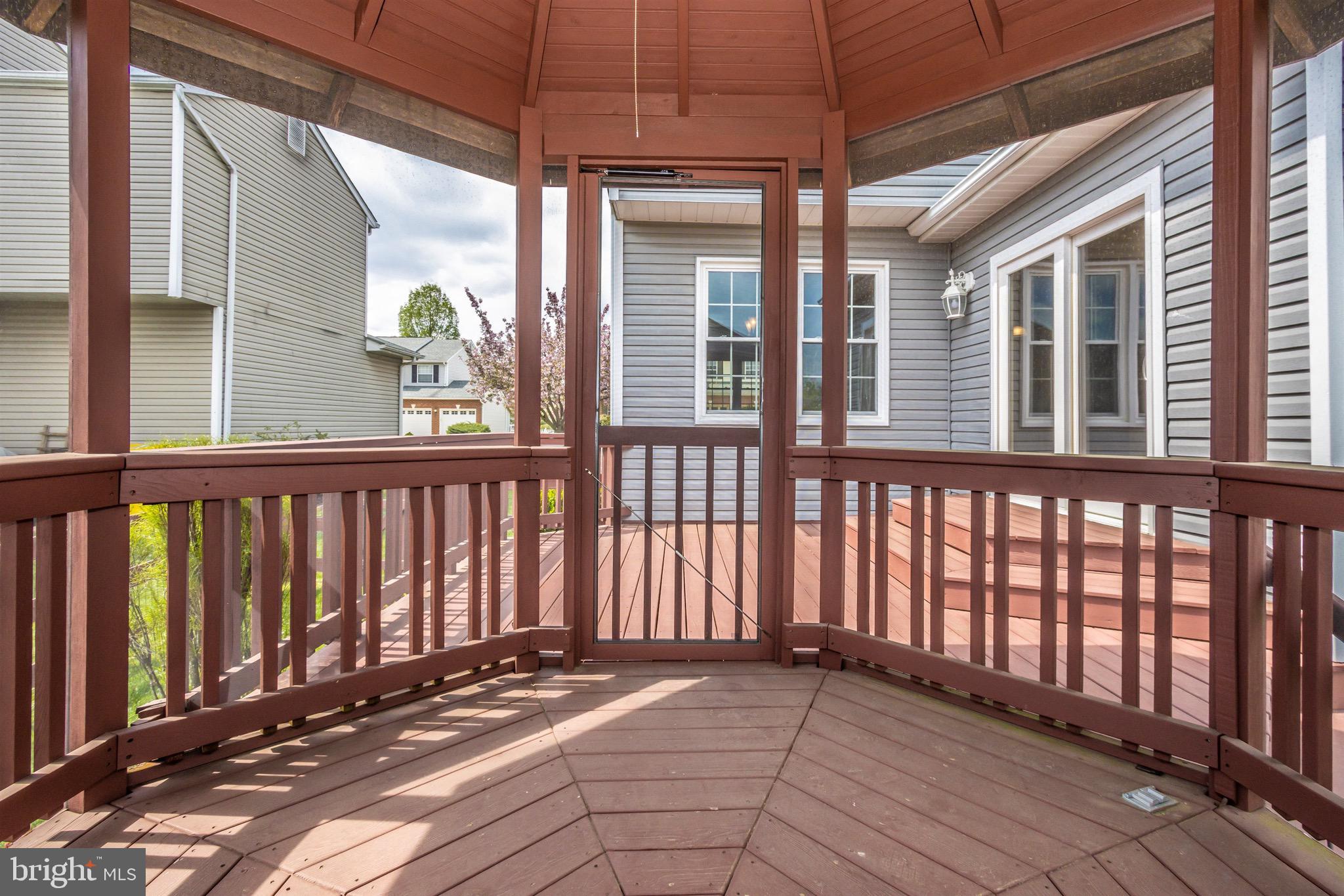 SEVEN OAKS - Residential