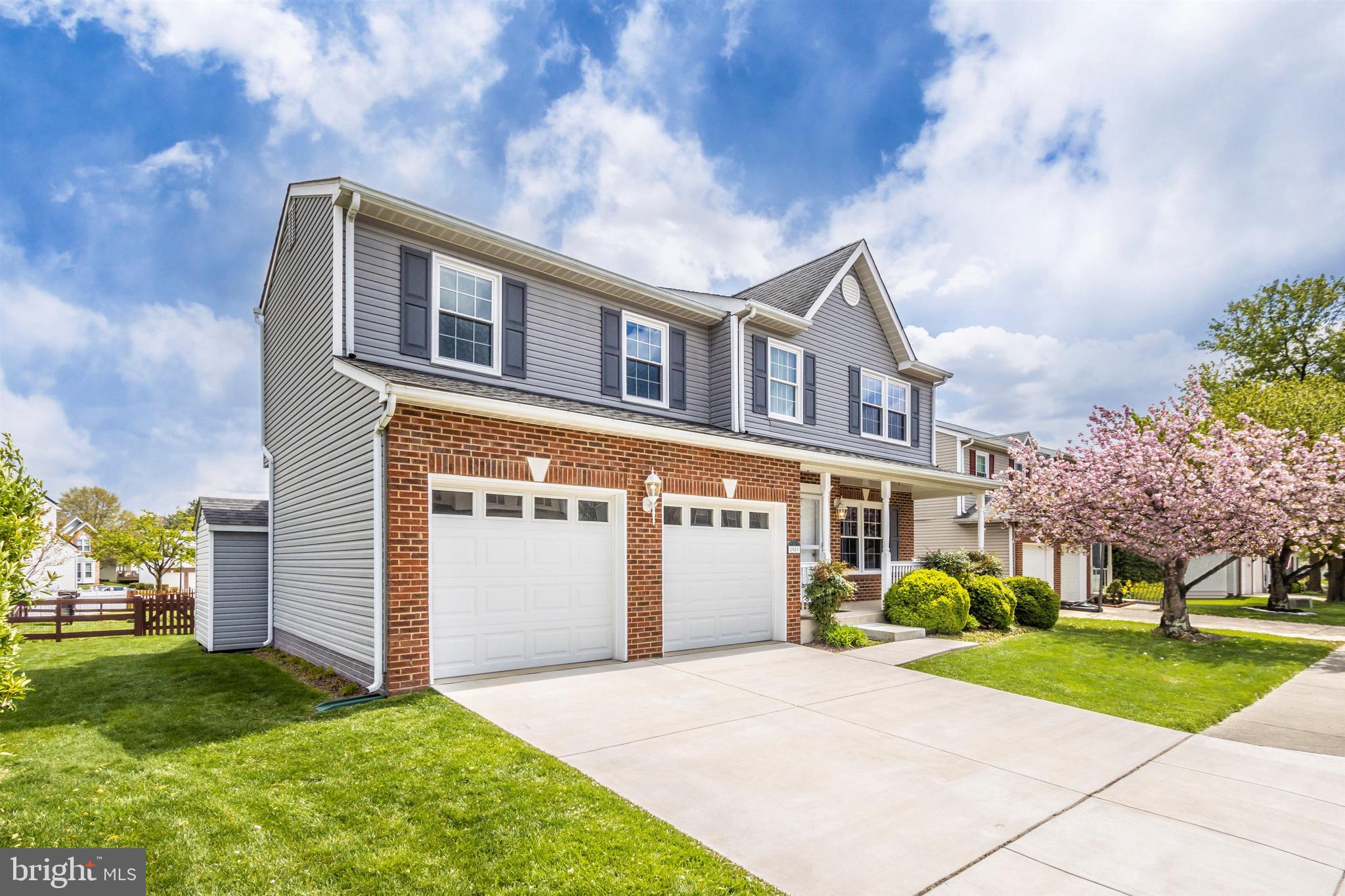 SEVEN OAKS - Residential