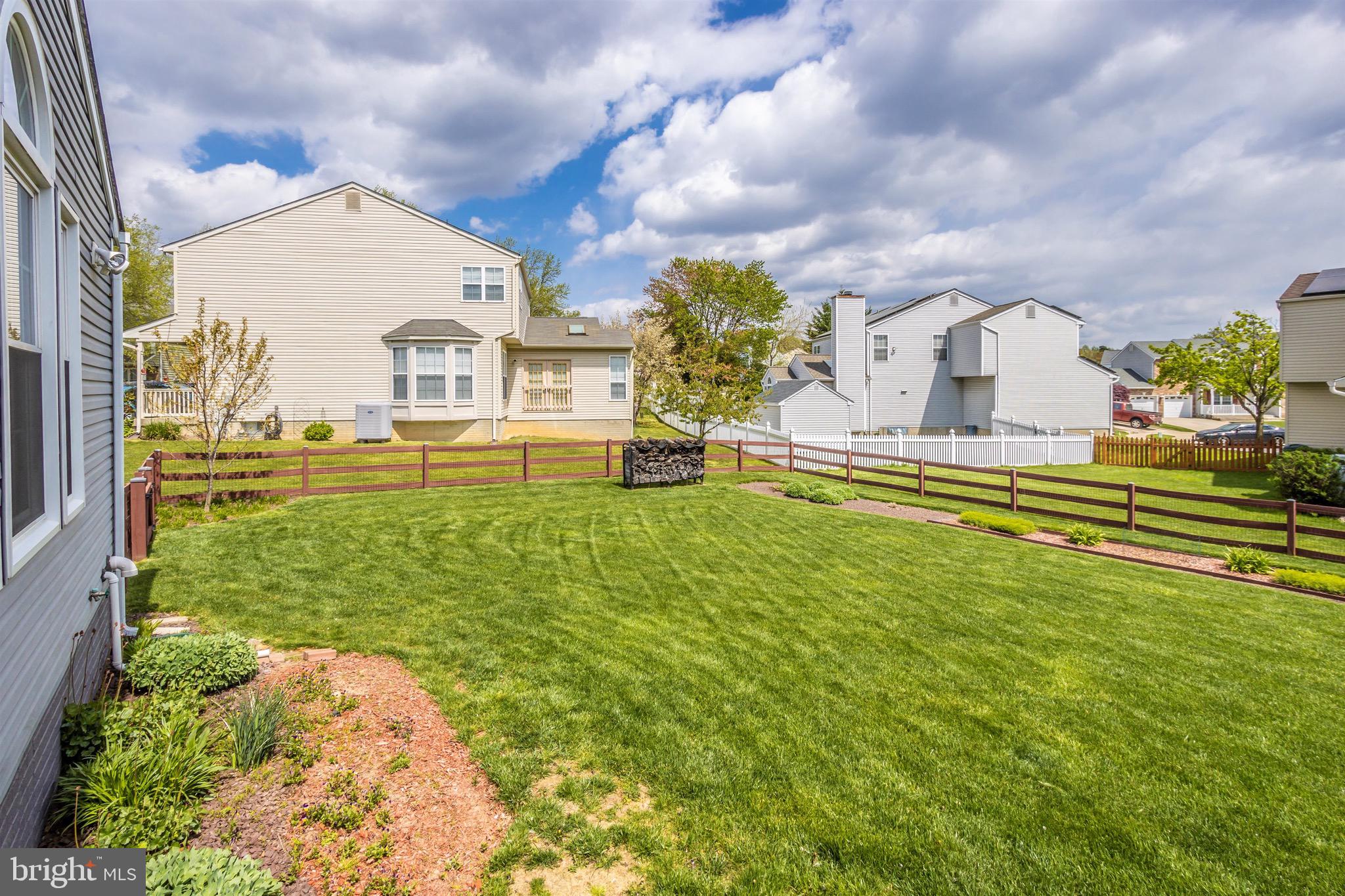 SEVEN OAKS - Residential