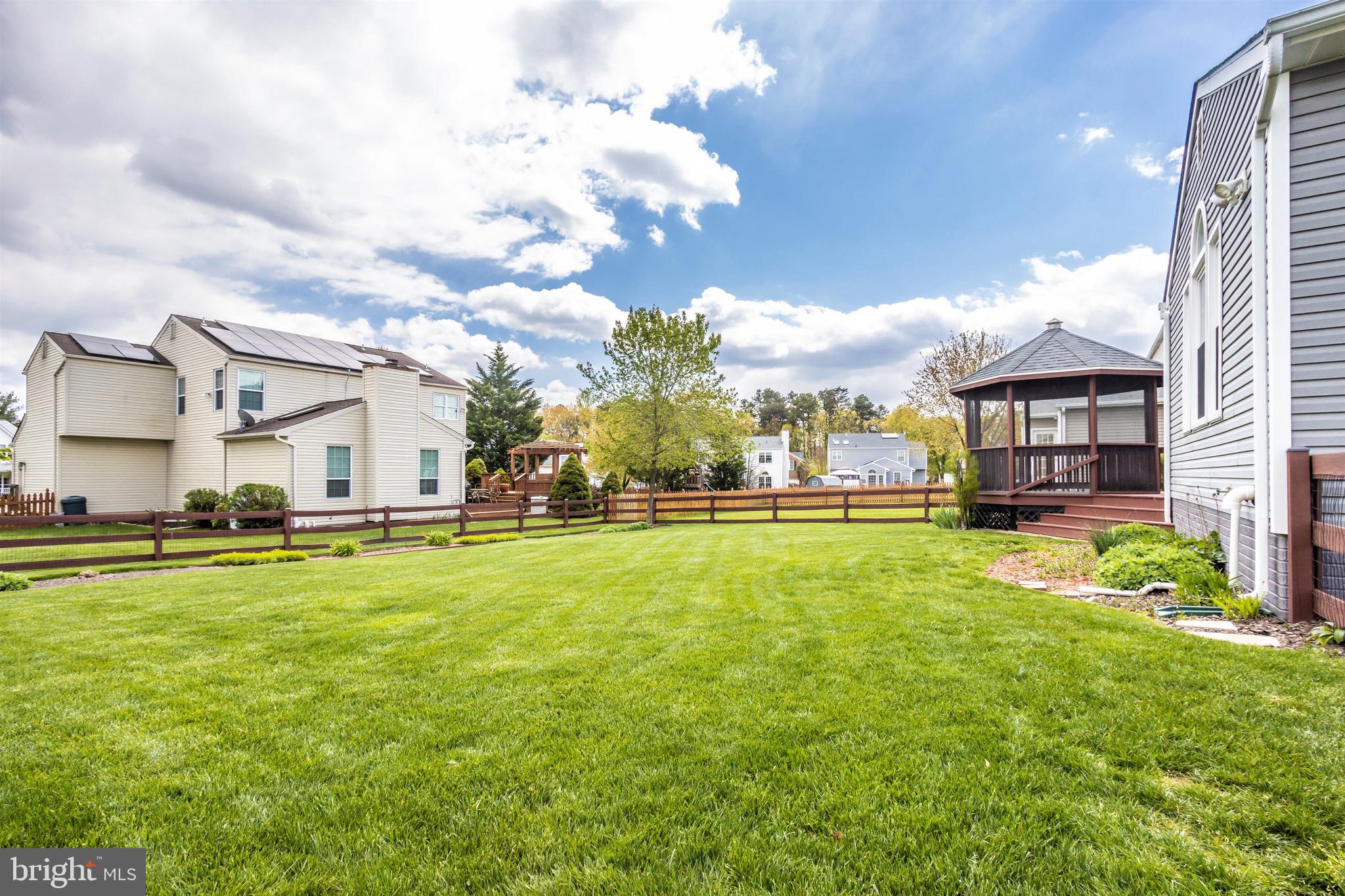 SEVEN OAKS - Residential