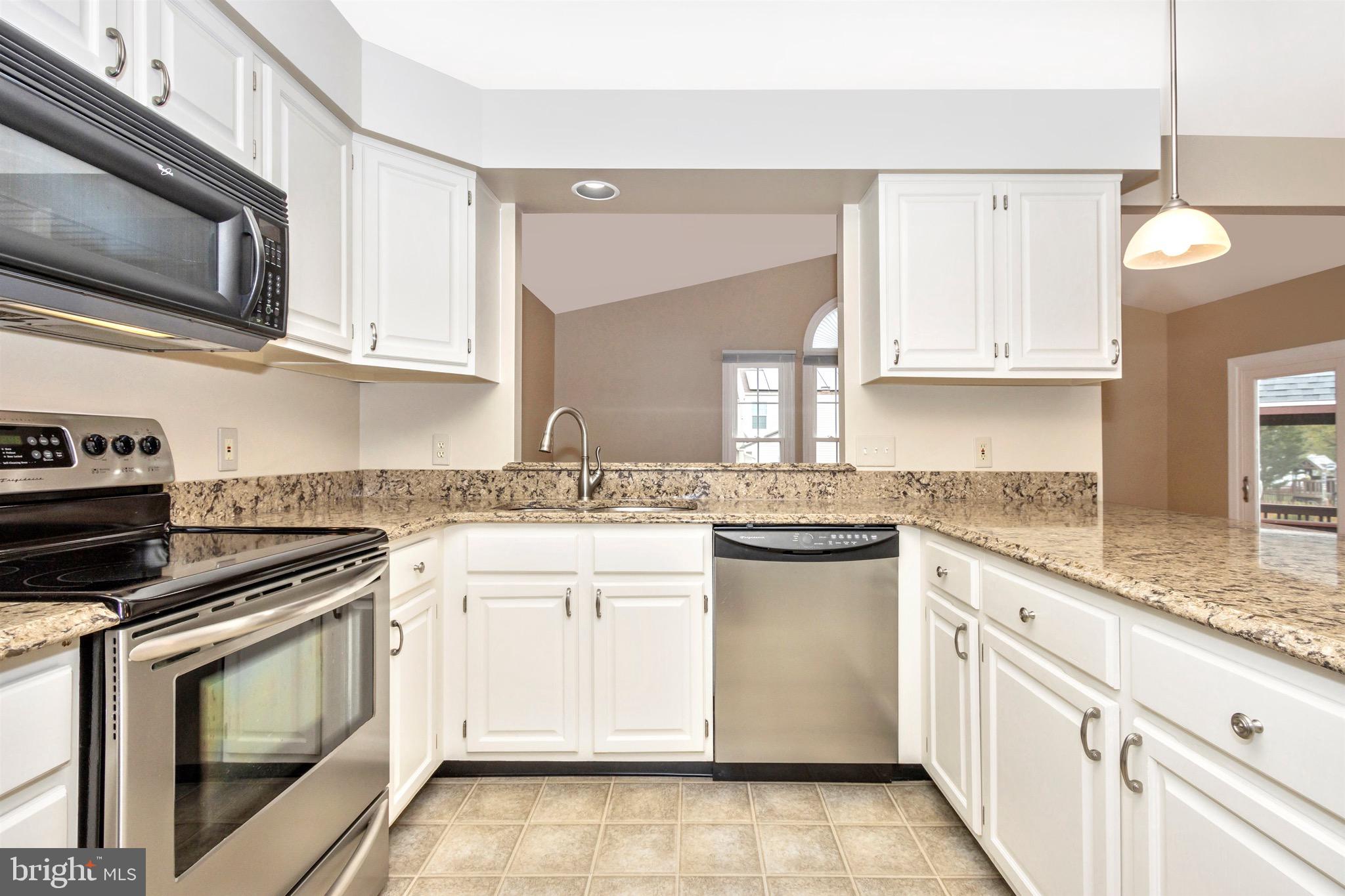 SEVEN OAKS - Residential