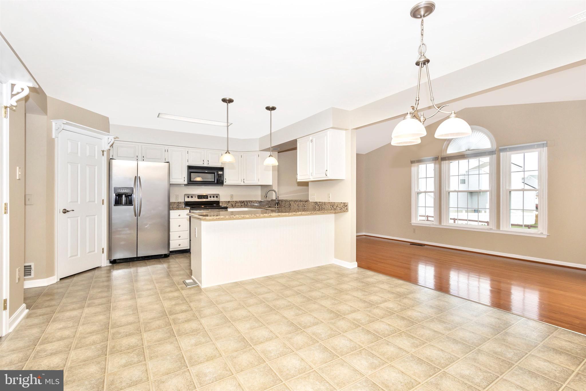 SEVEN OAKS - Residential