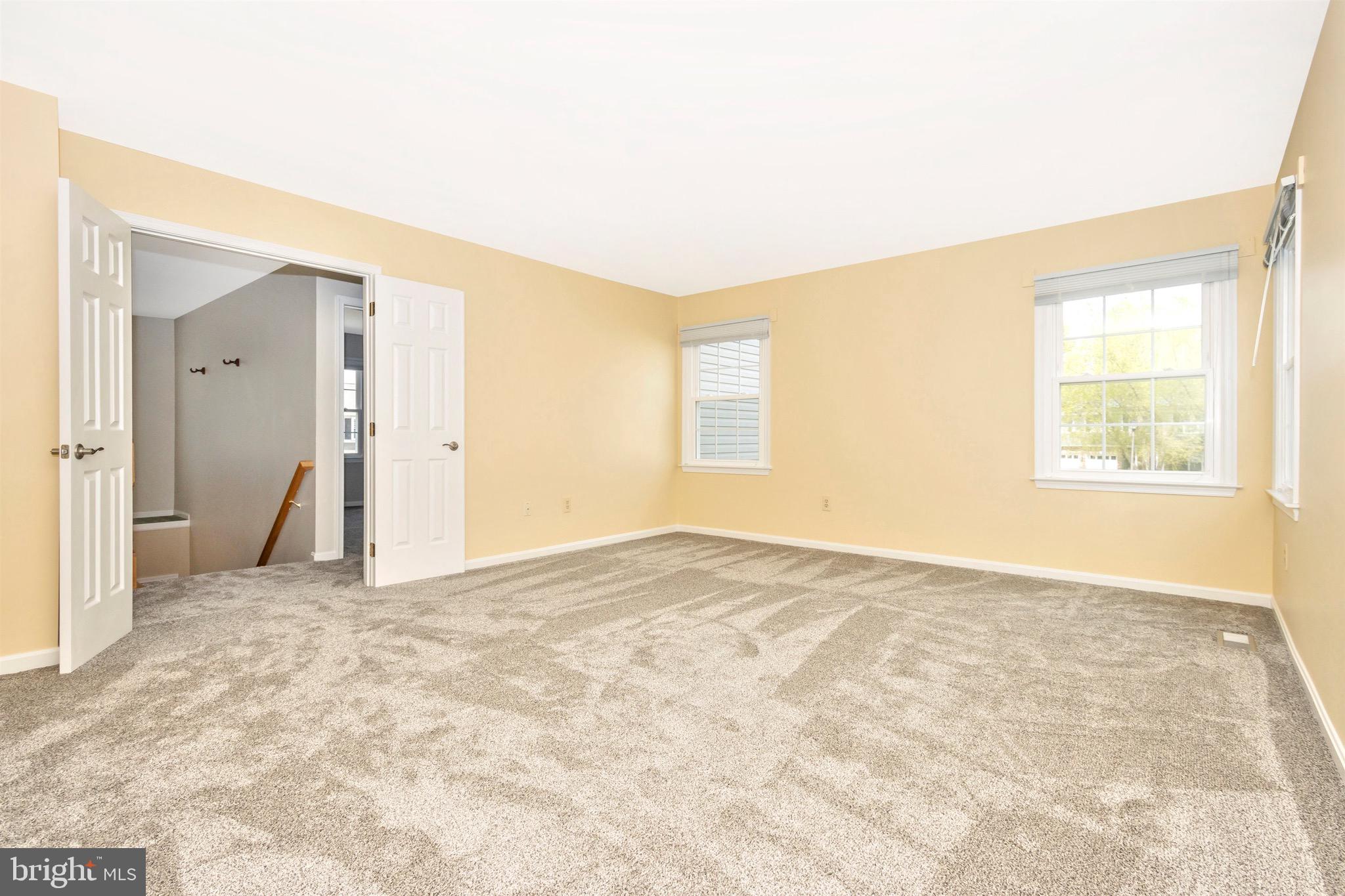 SEVEN OAKS - Residential