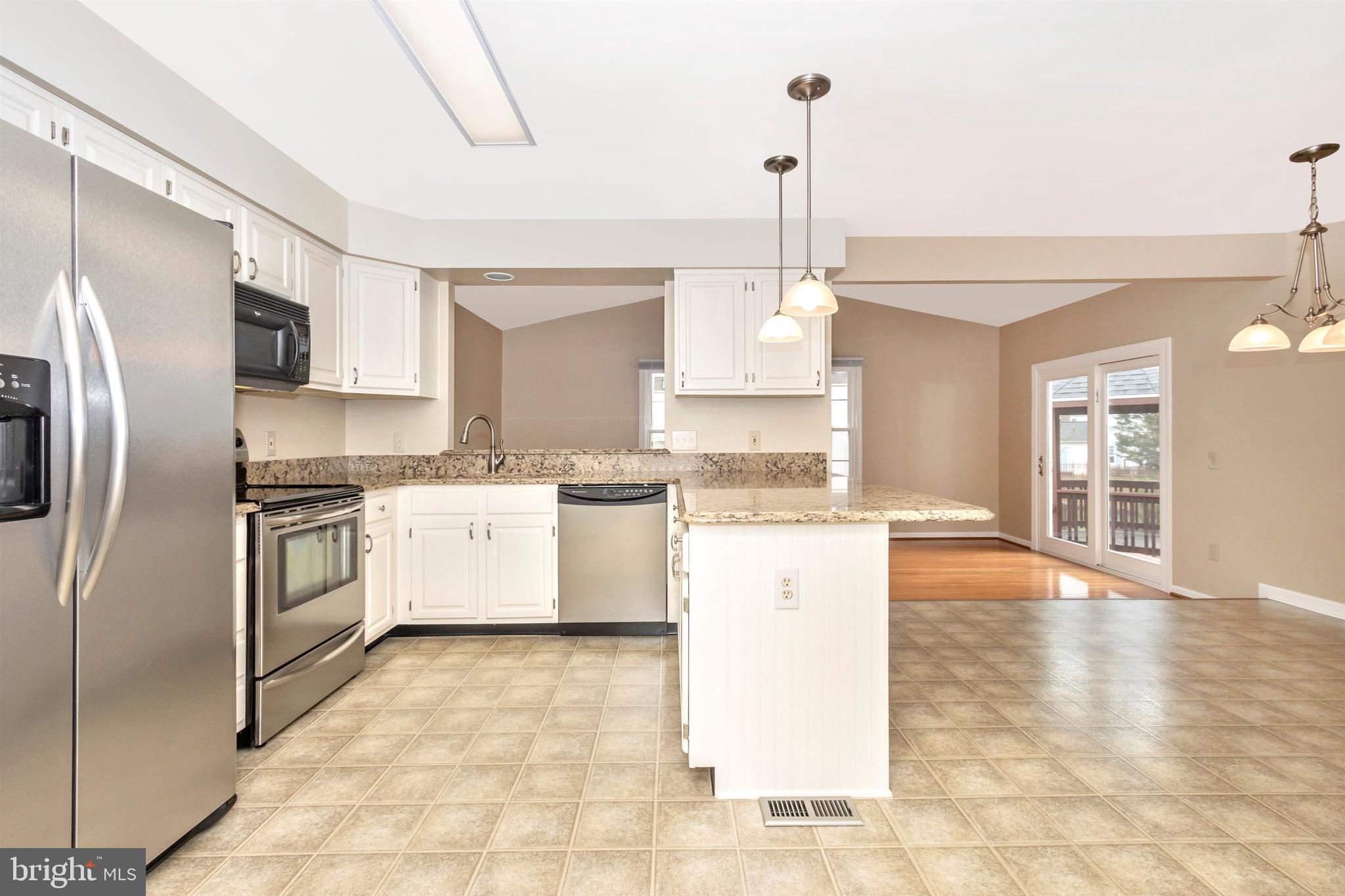 SEVEN OAKS - Residential