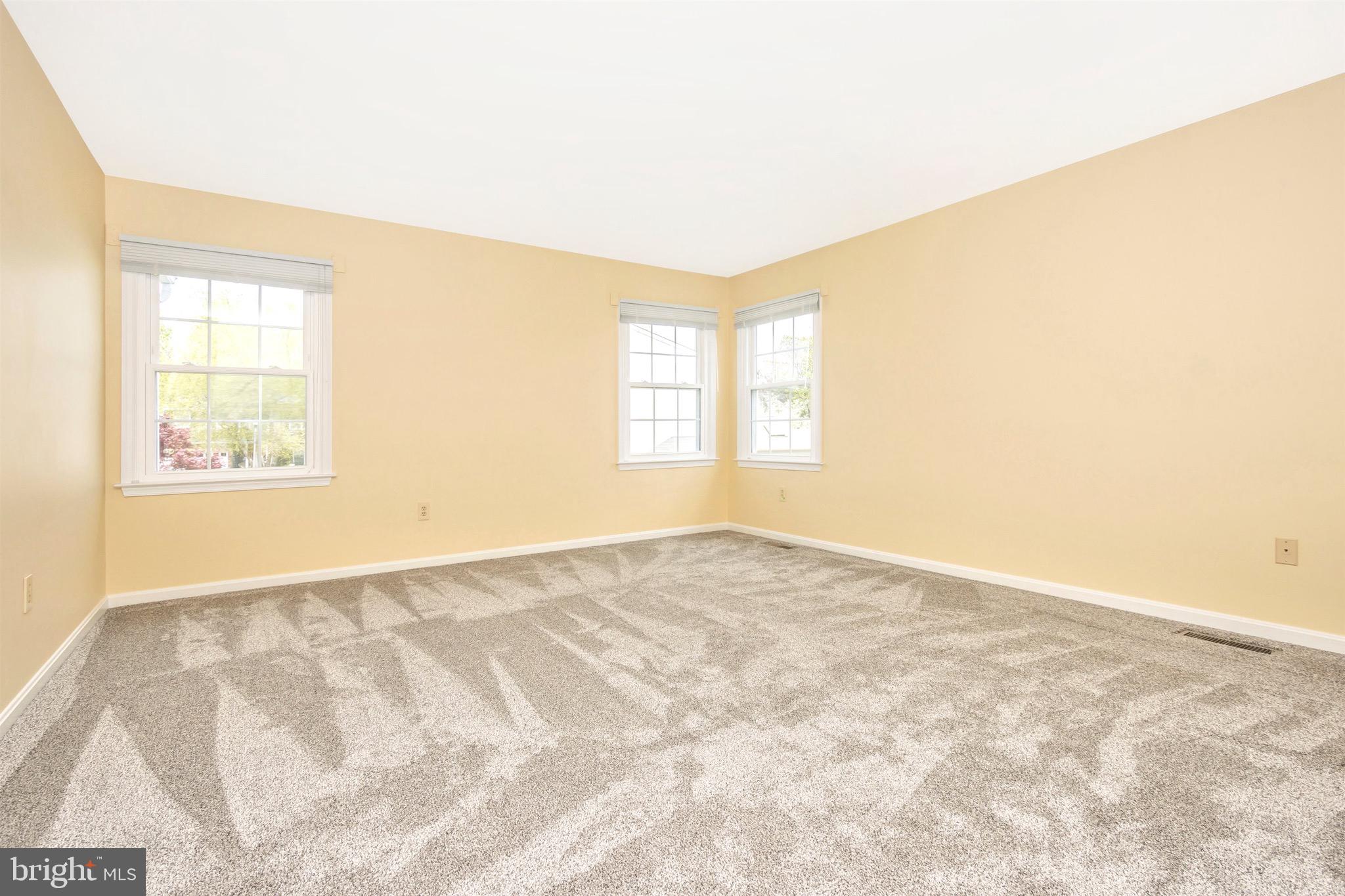 SEVEN OAKS - Residential