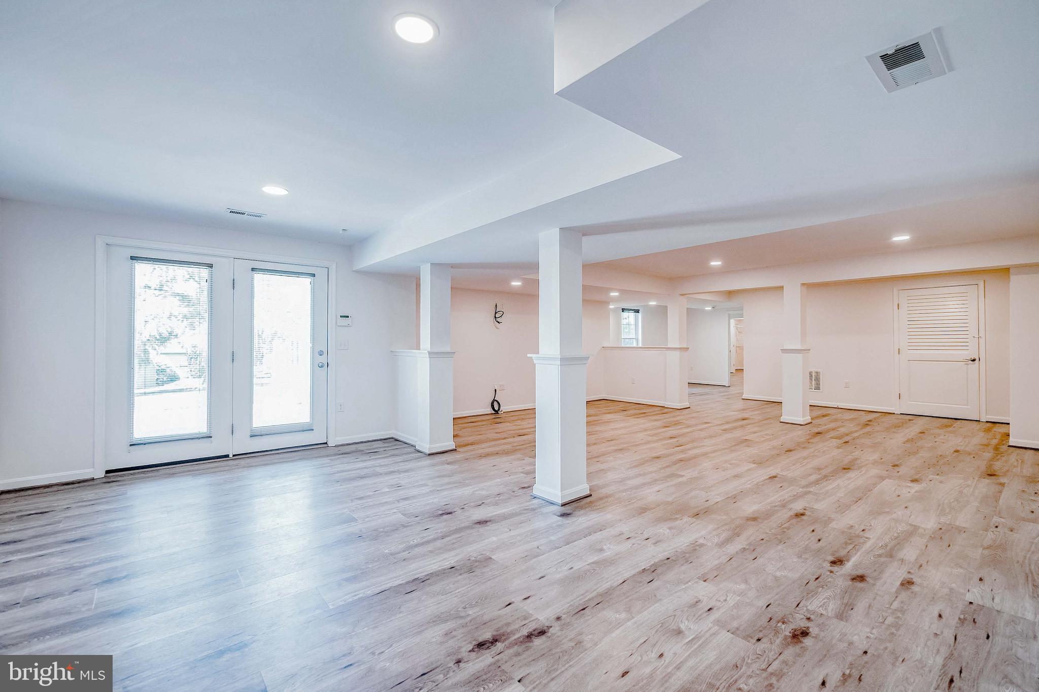 FOXFIELD AT MIDDLETOWN - Residential