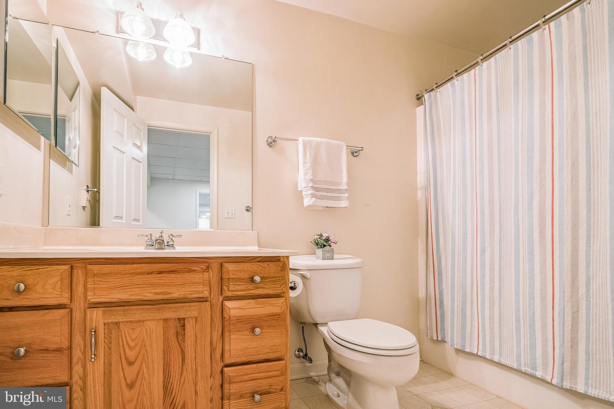 FOXFIELD AT MIDDLETOWN - Residential