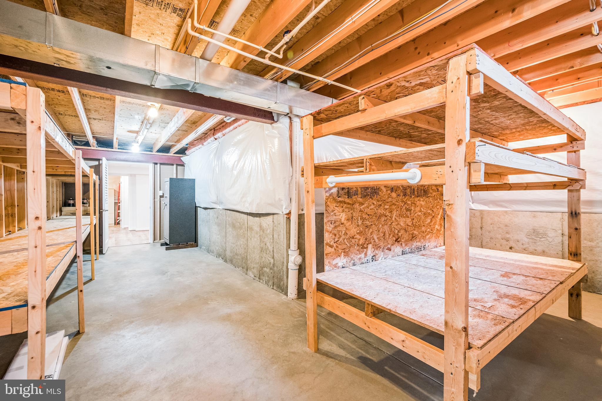 FOXFIELD AT MIDDLETOWN - Residential