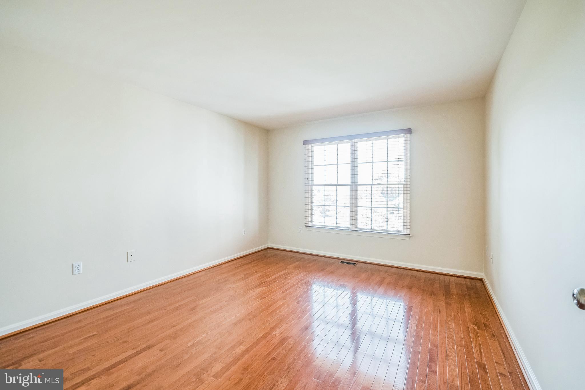 FOXFIELD AT MIDDLETOWN - Residential