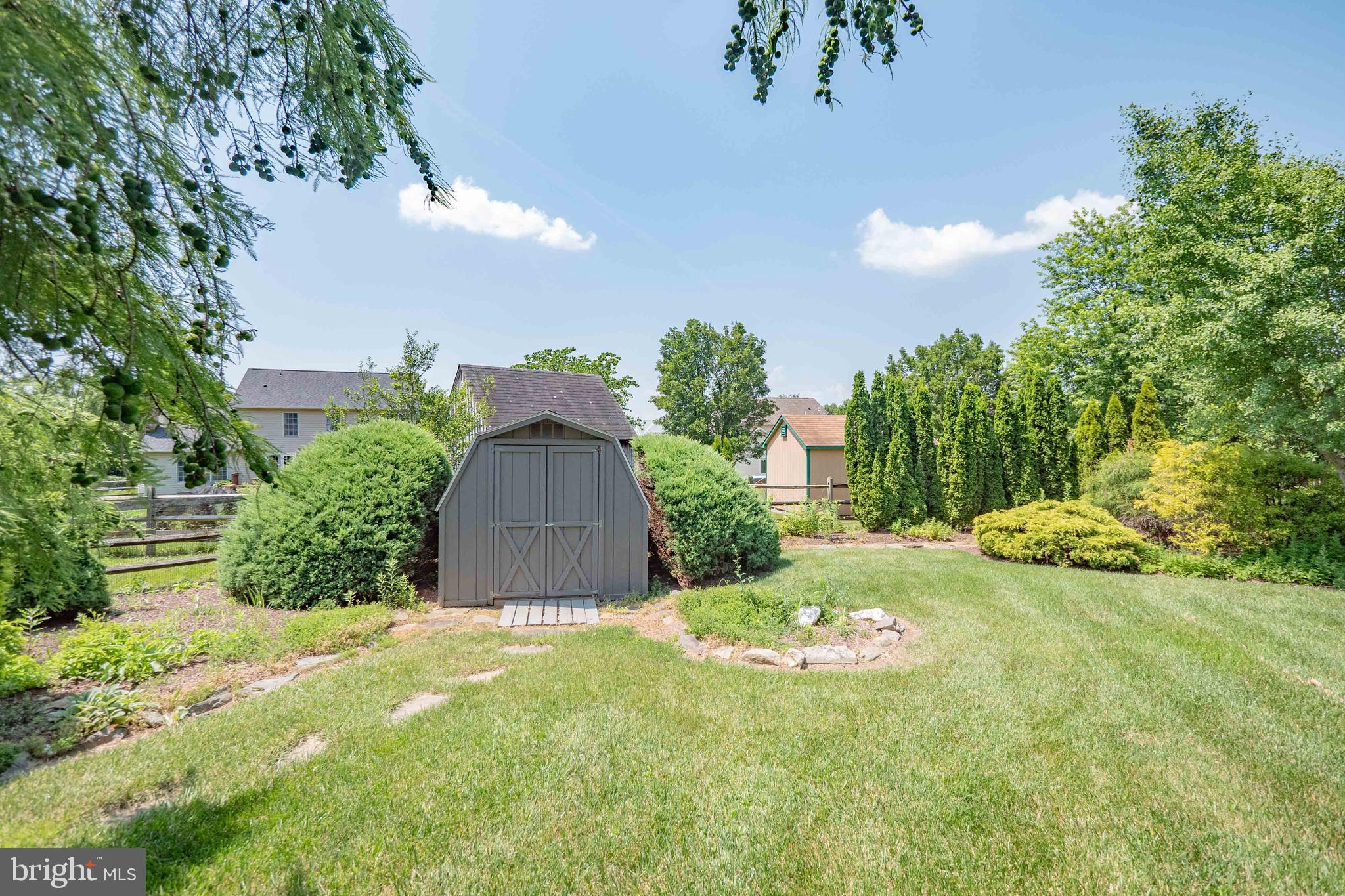 FOXFIELD AT MIDDLETOWN - Residential