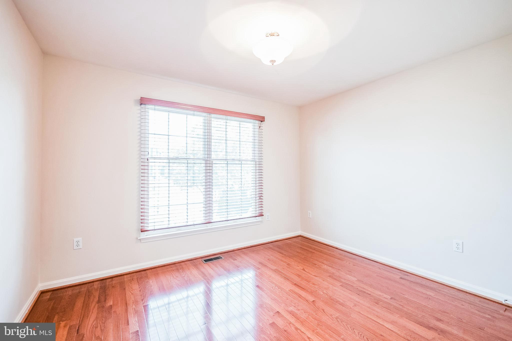 FOXFIELD AT MIDDLETOWN - Residential