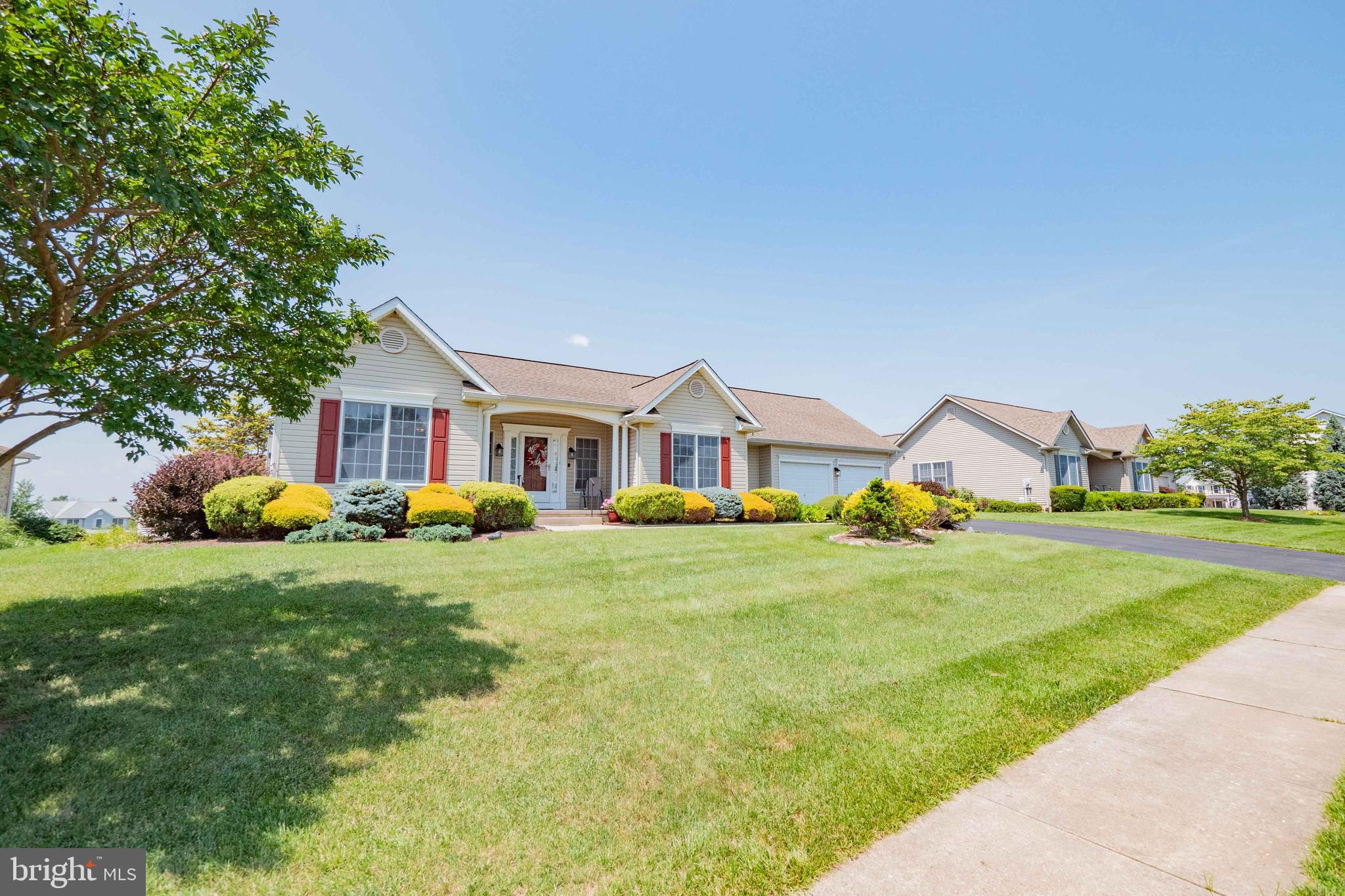 FOXFIELD AT MIDDLETOWN - Residential