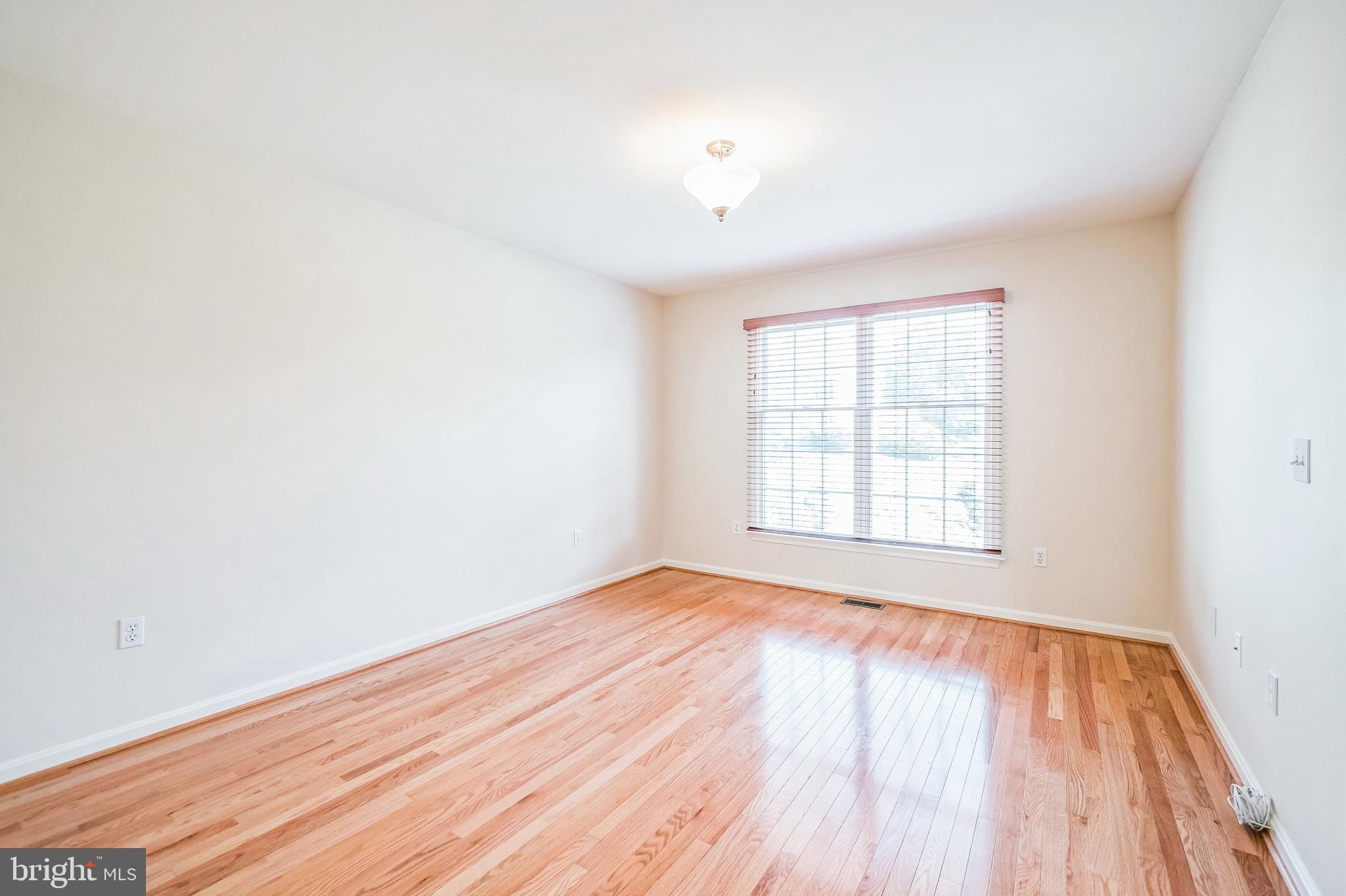 FOXFIELD AT MIDDLETOWN - Residential