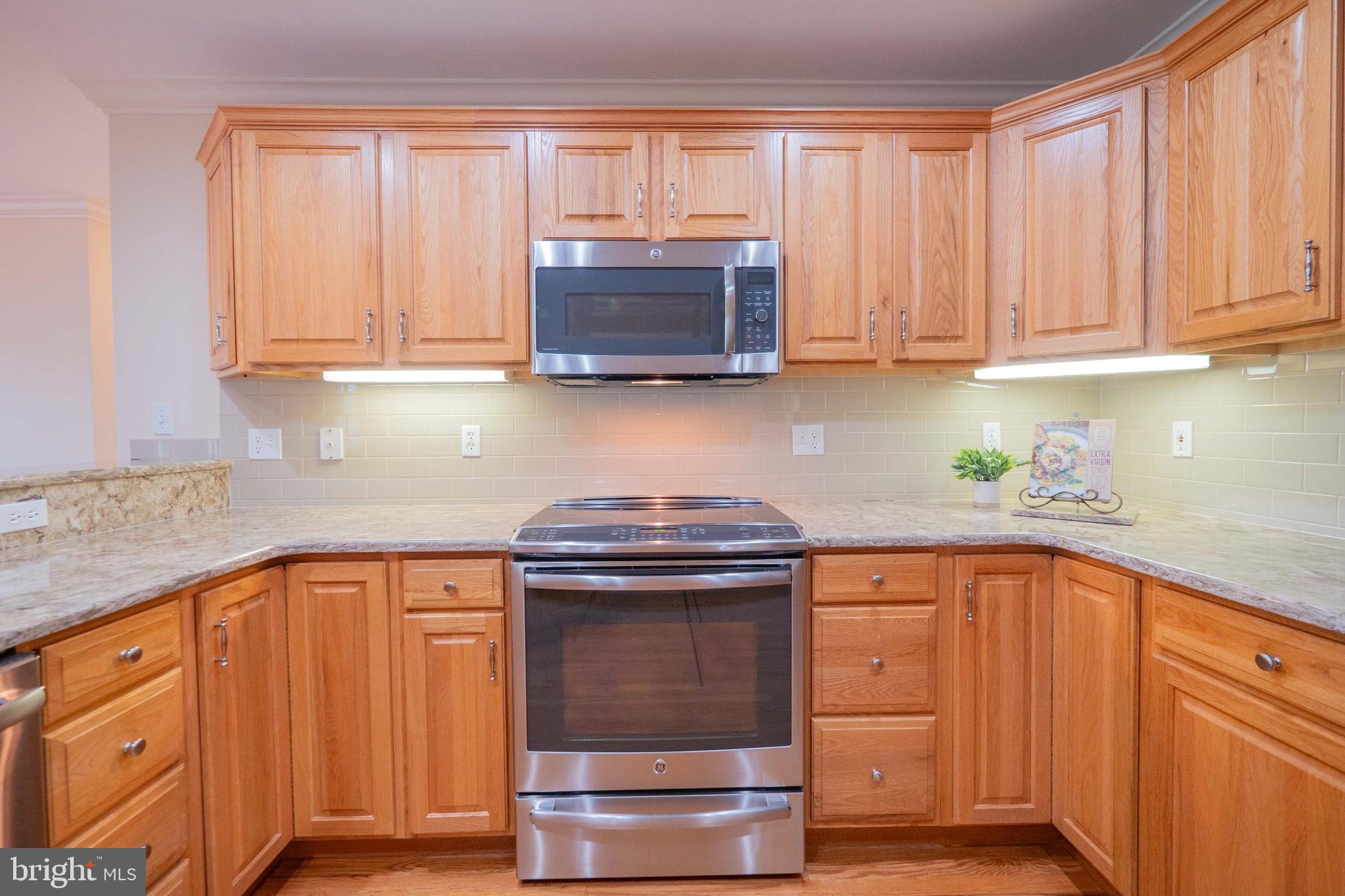 FOXFIELD AT MIDDLETOWN - Residential