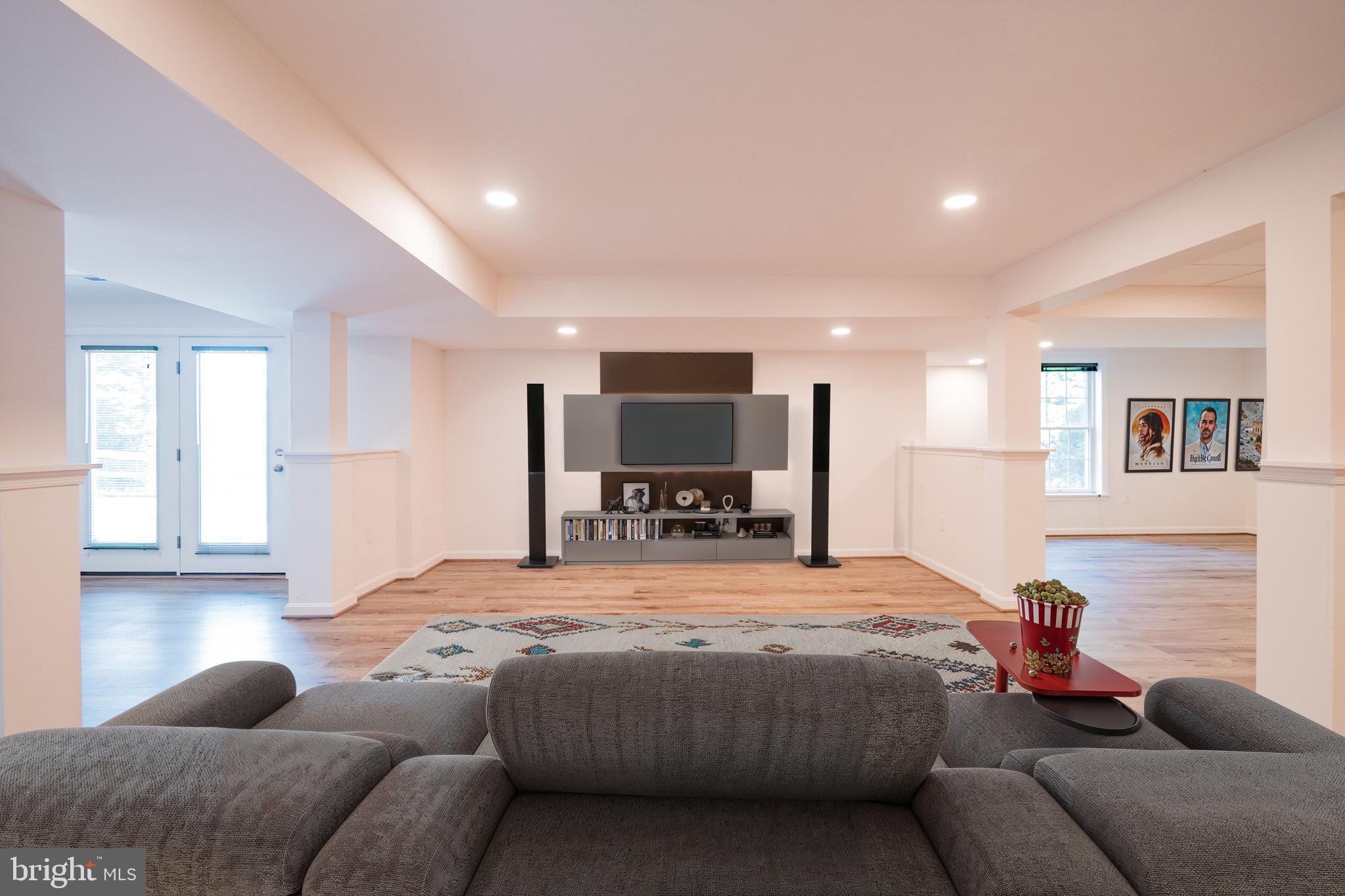 FOXFIELD AT MIDDLETOWN - Residential