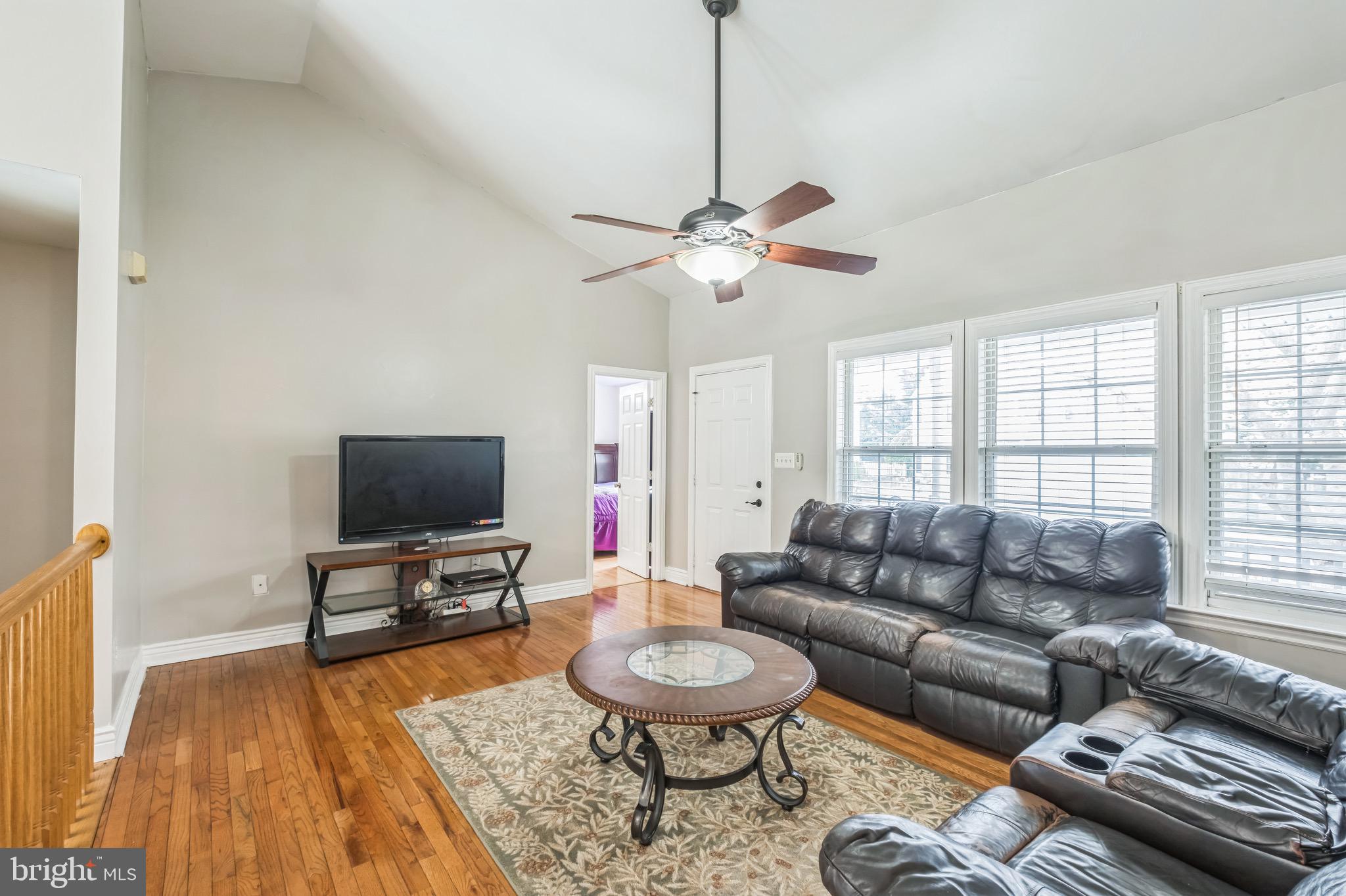 RIVER CREST - Residential