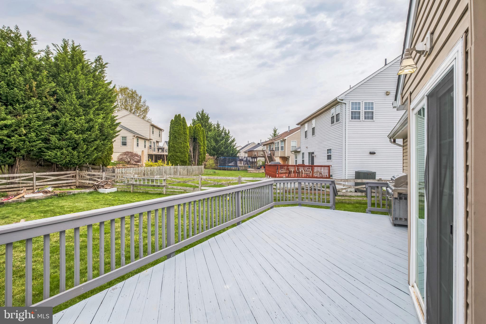 RIVER CREST - Residential