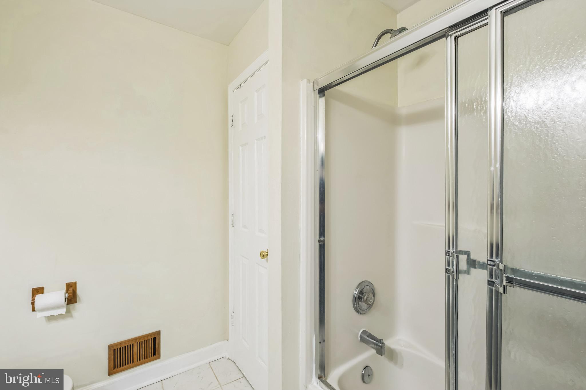 RIVER CREST - Residential