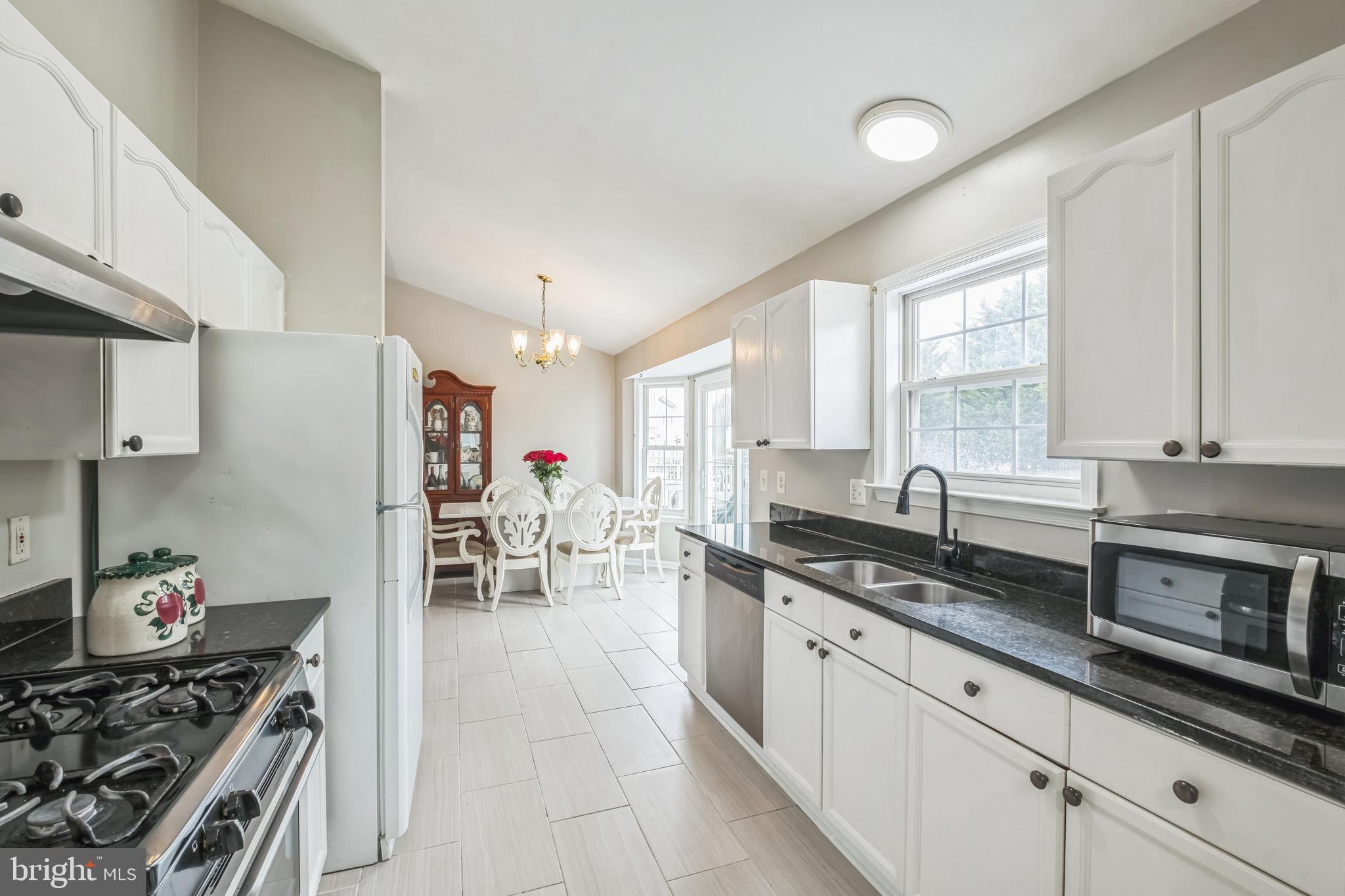 RIVER CREST - Residential