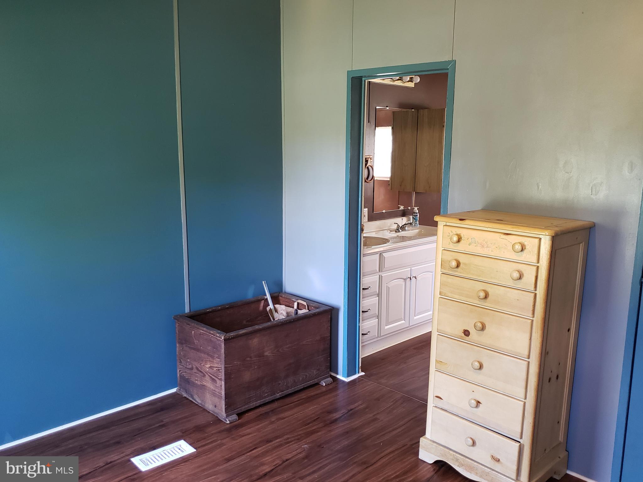 HIDDEN RIVER - Residential