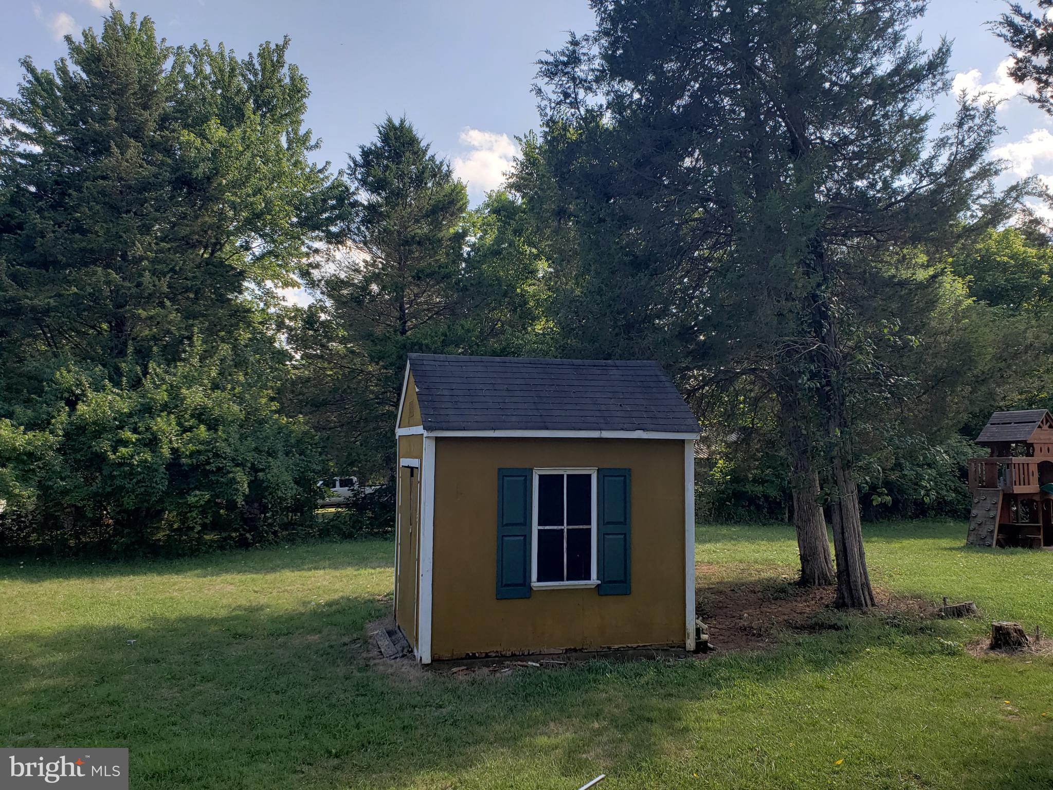 HIDDEN RIVER - Residential