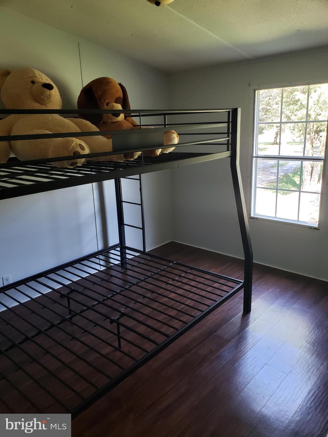 HIDDEN RIVER - Residential