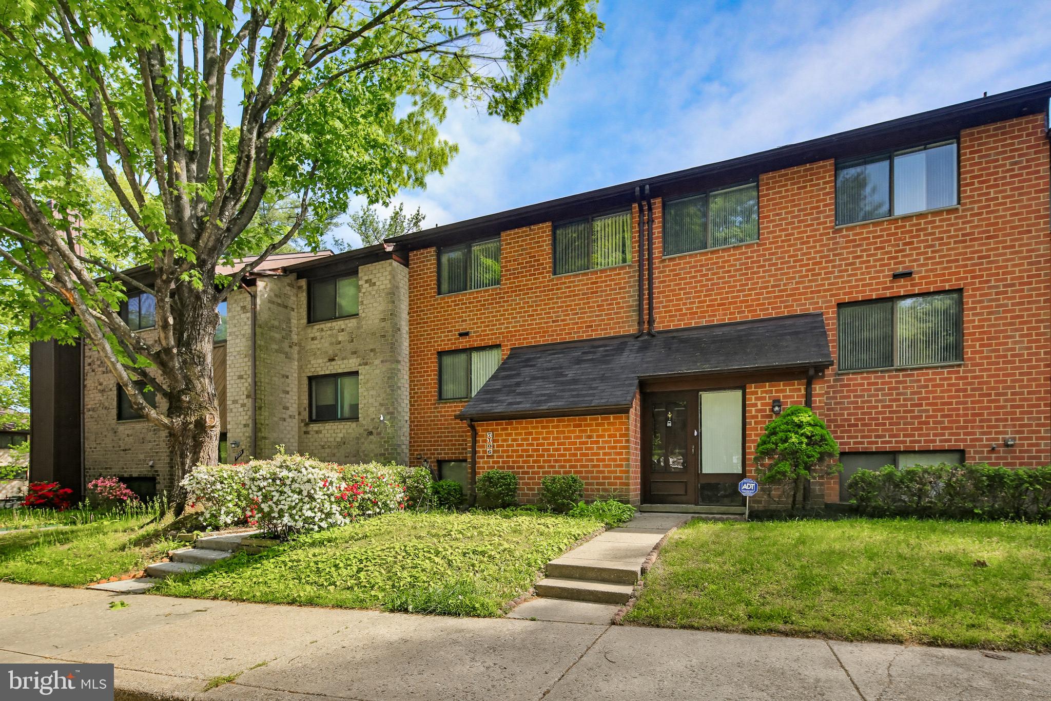 VILLAGE OF OWEN BROWN - Residential