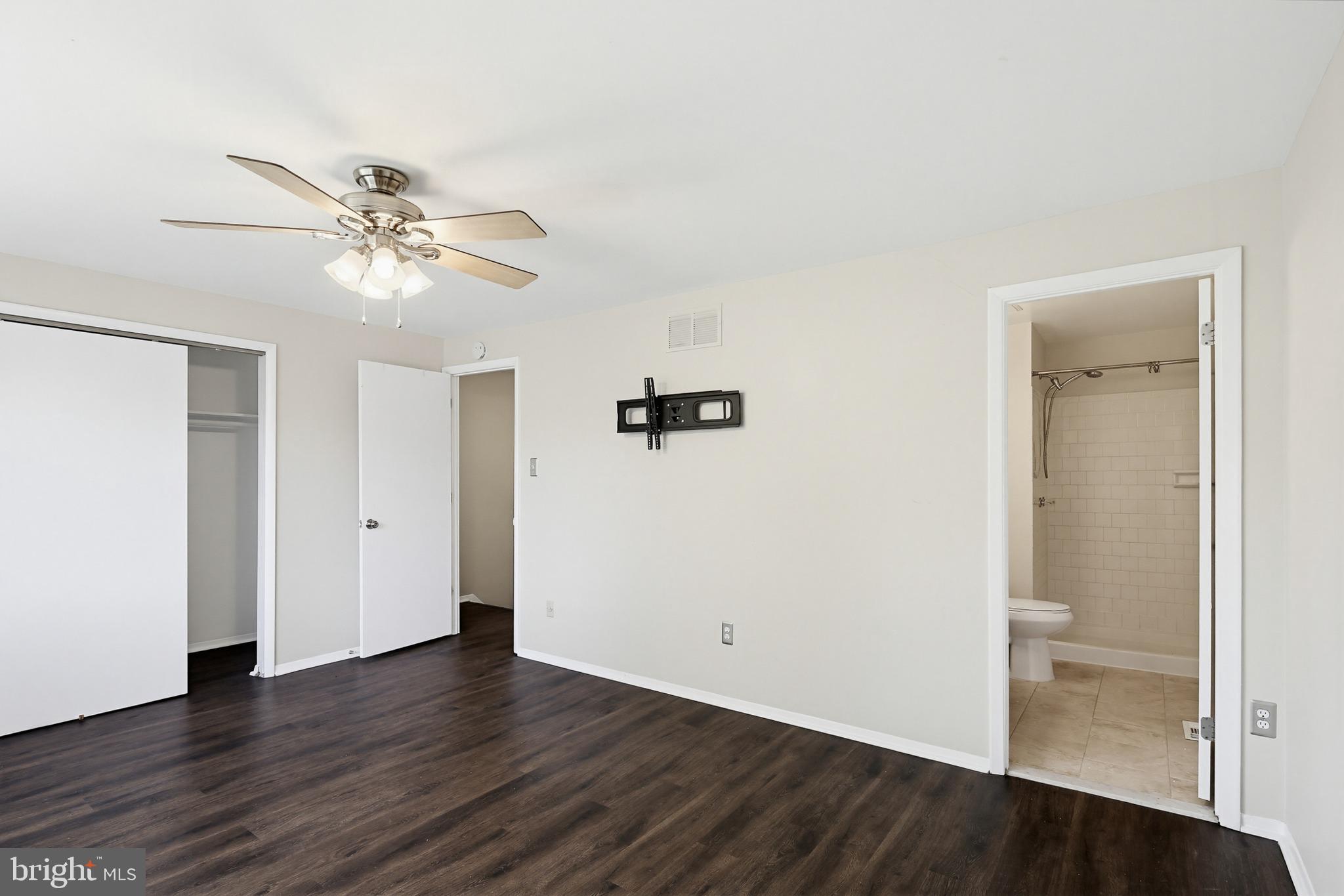 VILLAGE OF OWEN BROWN - Residential