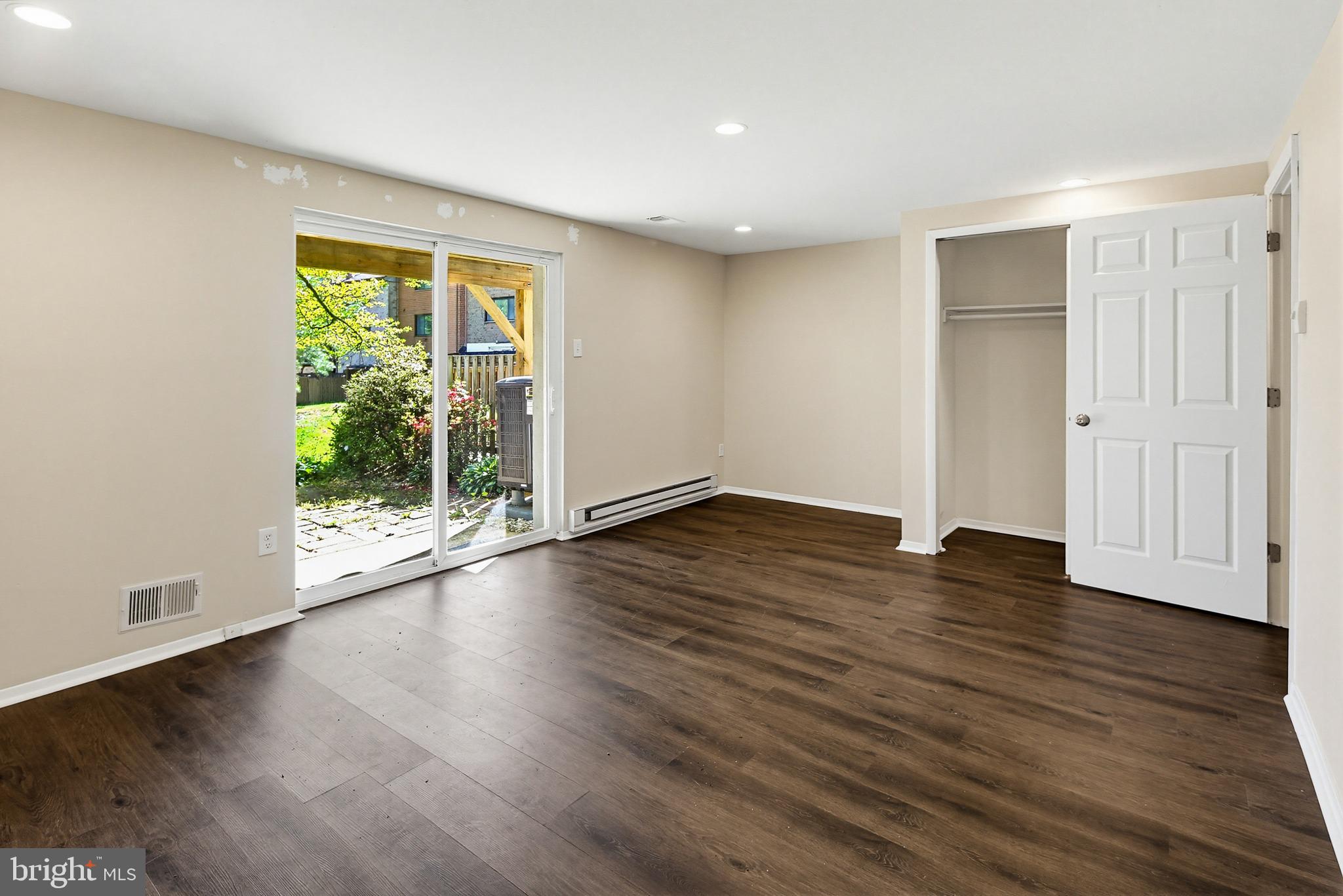 VILLAGE OF OWEN BROWN - Residential