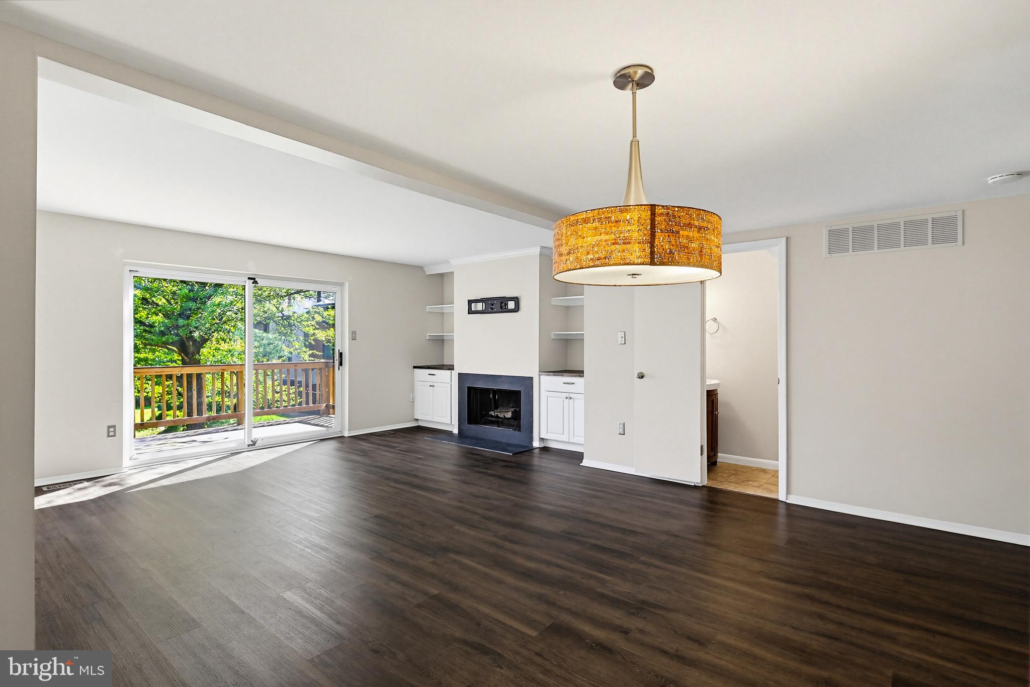 VILLAGE OF OWEN BROWN - Residential