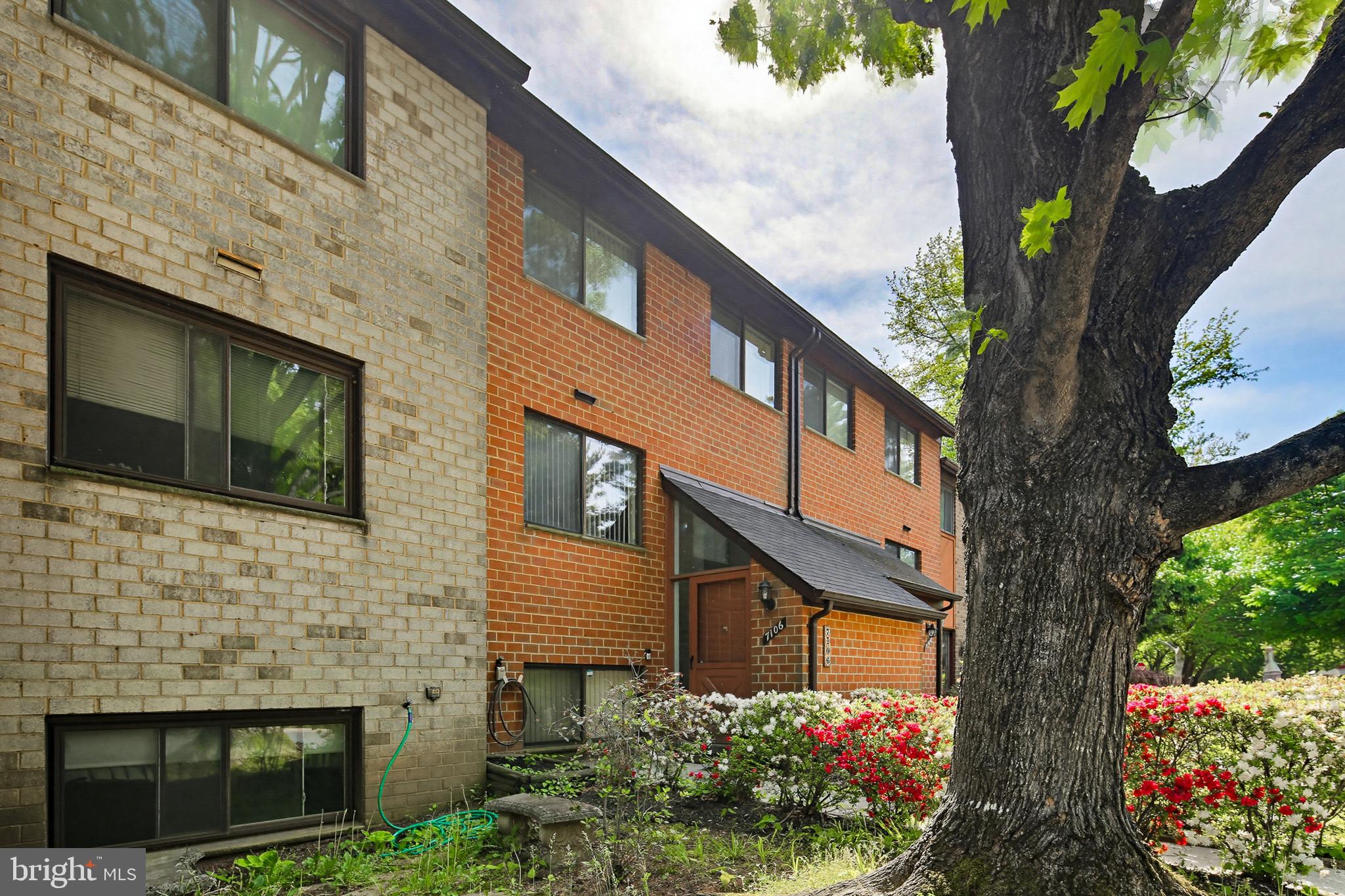 VILLAGE OF OWEN BROWN - Residential