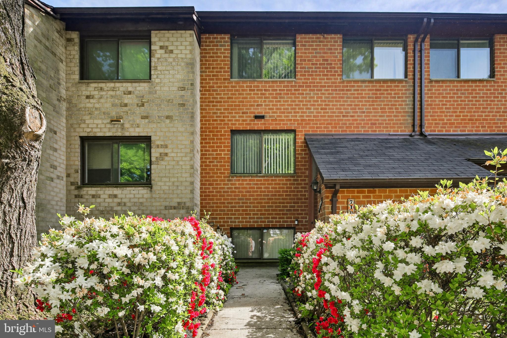 VILLAGE OF OWEN BROWN - Residential