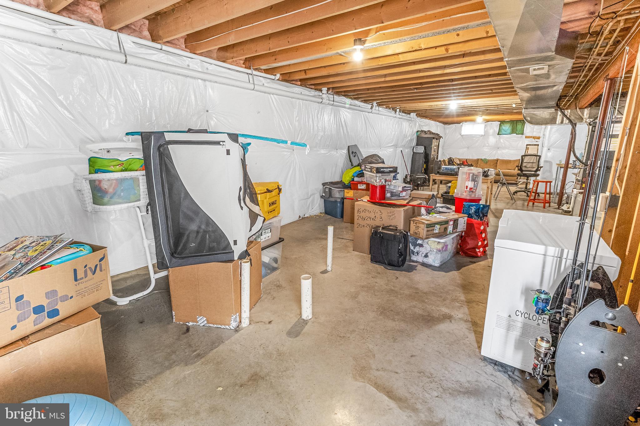 APPLE KNOLLS ESTATES - Residential