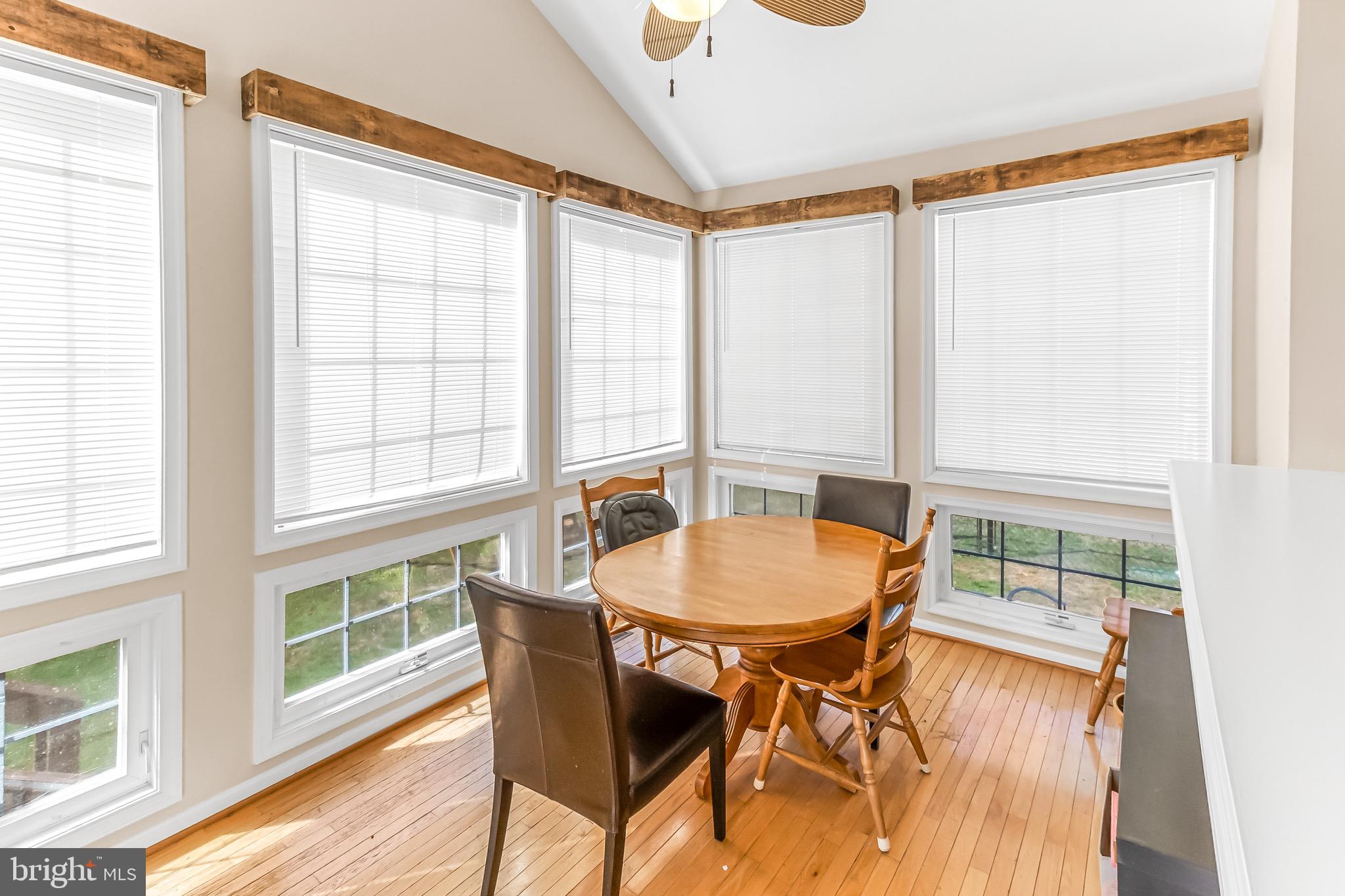 APPLE KNOLLS ESTATES - Residential