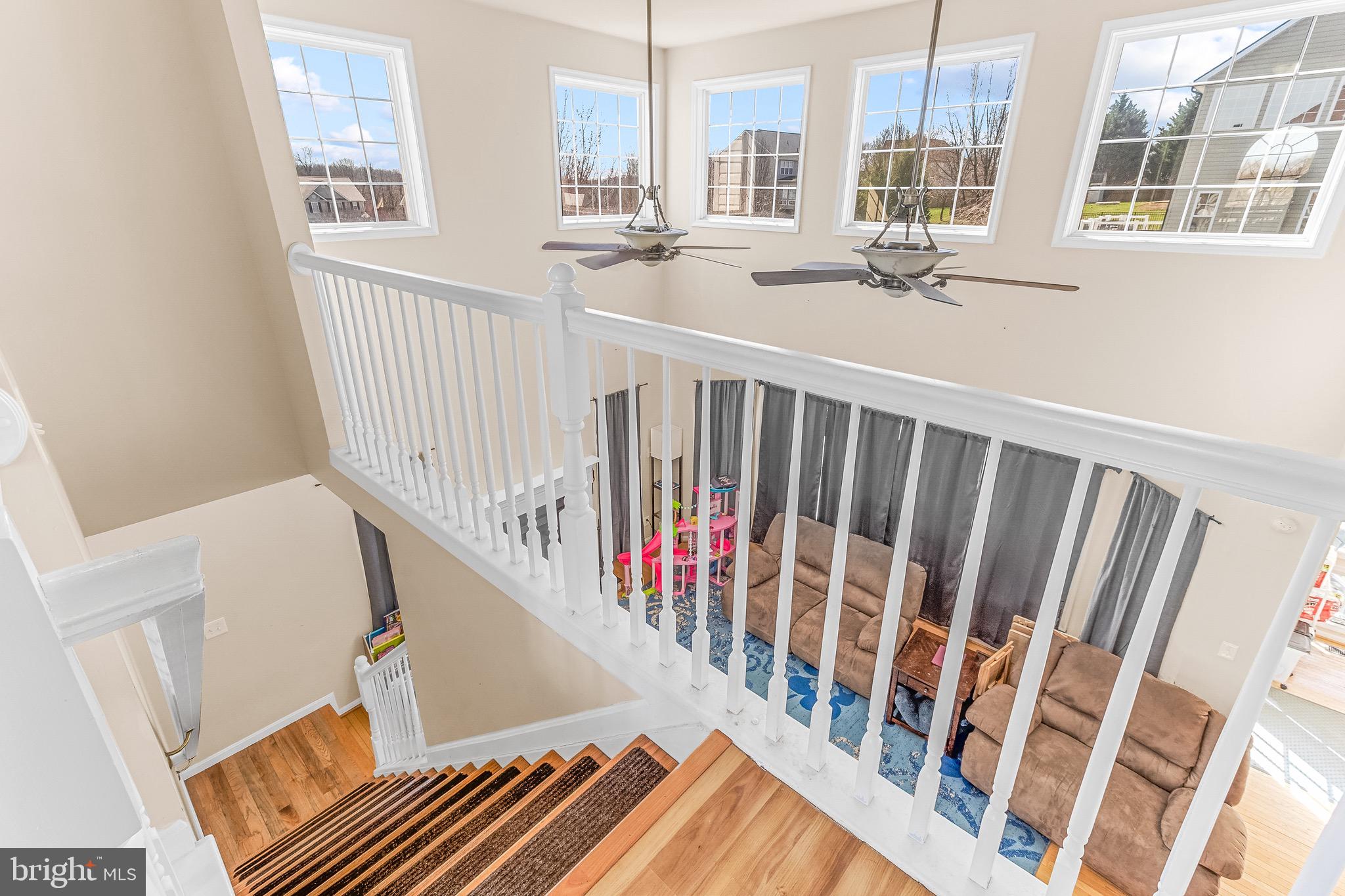 APPLE KNOLLS ESTATES - Residential