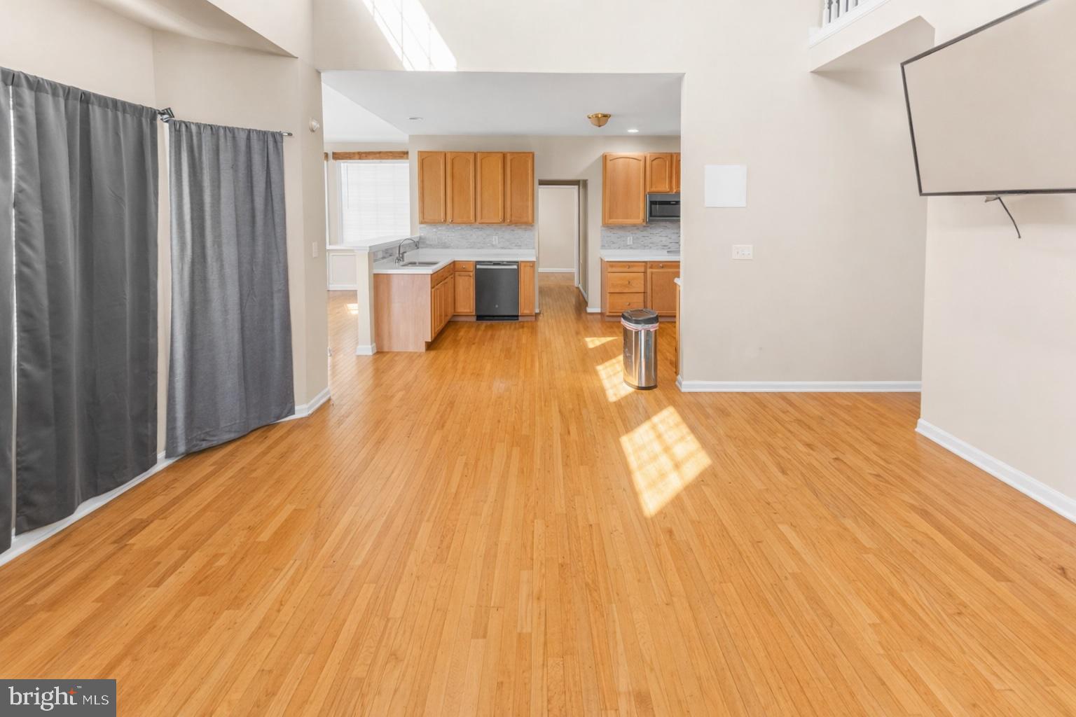 APPLE KNOLLS ESTATES - Residential