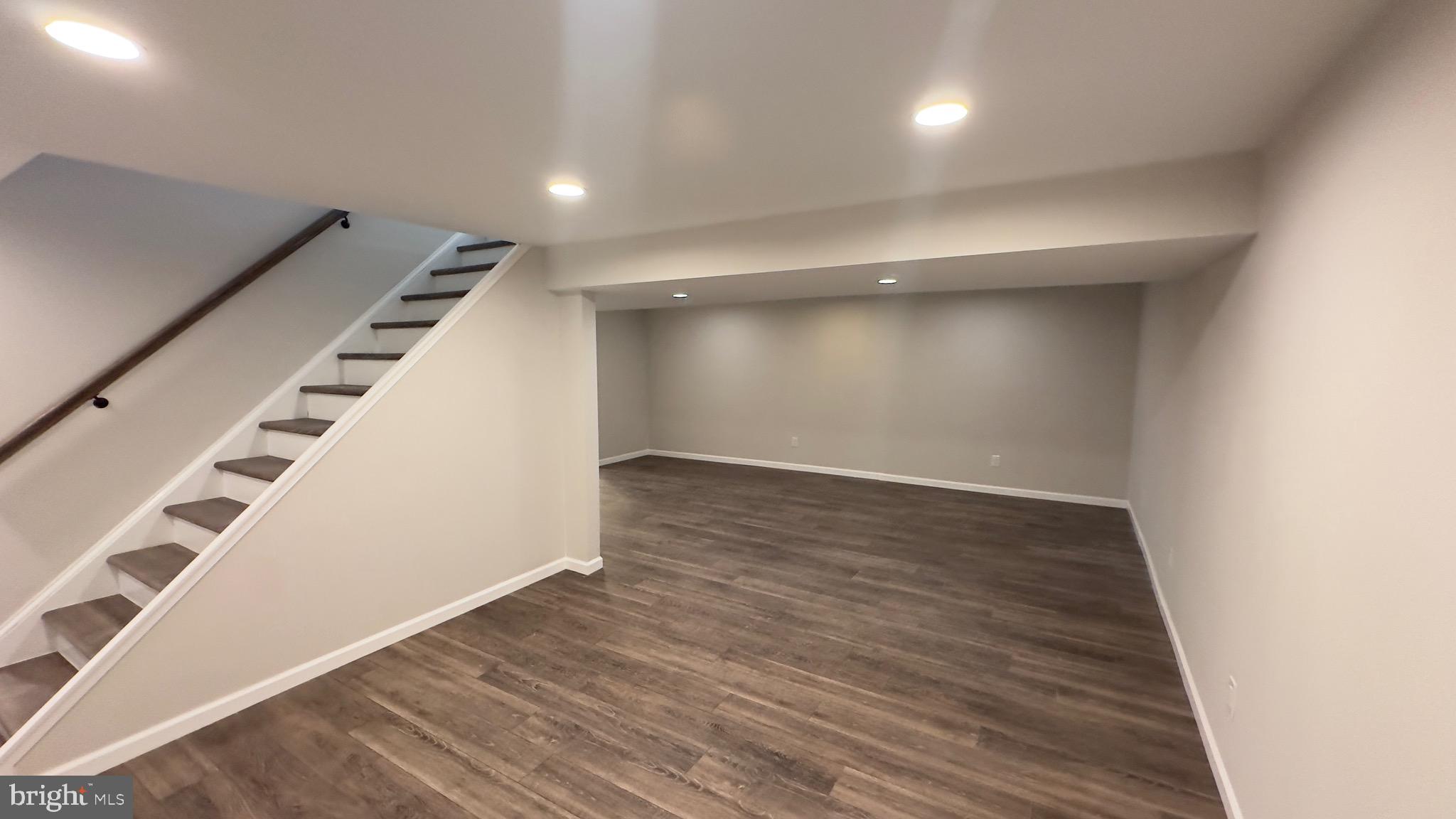 WINDING CREEK - Residential