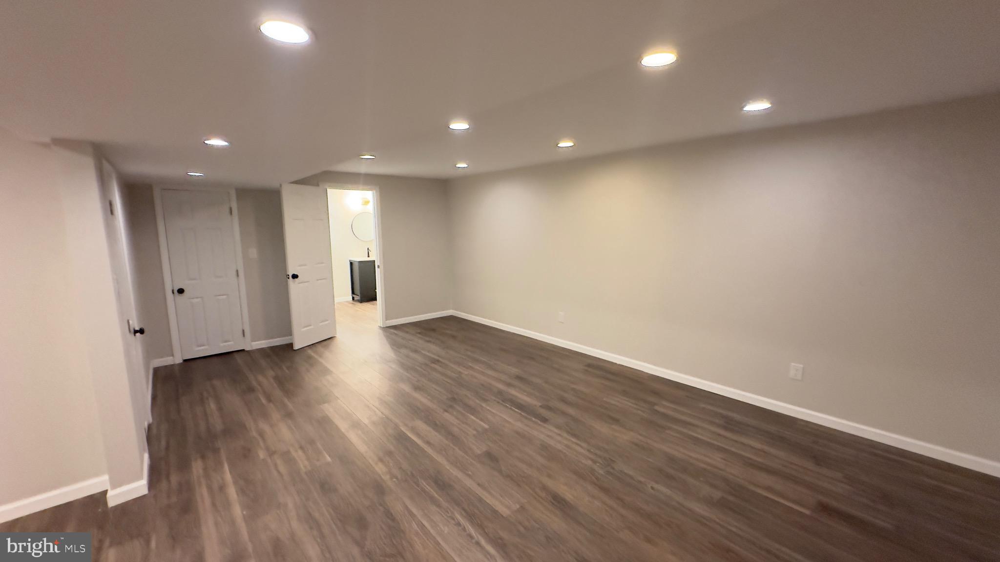 WINDING CREEK - Residential