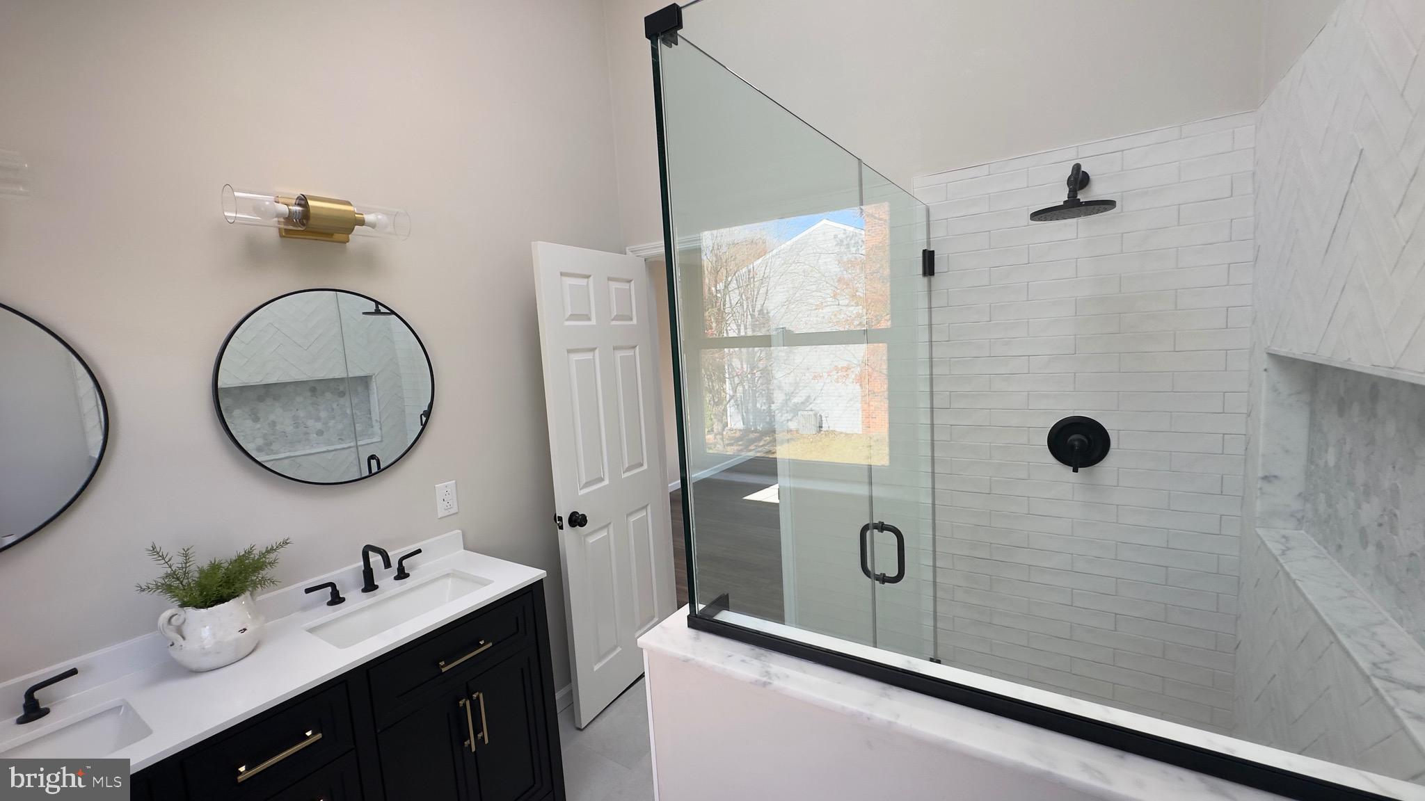 WINDING CREEK - Residential