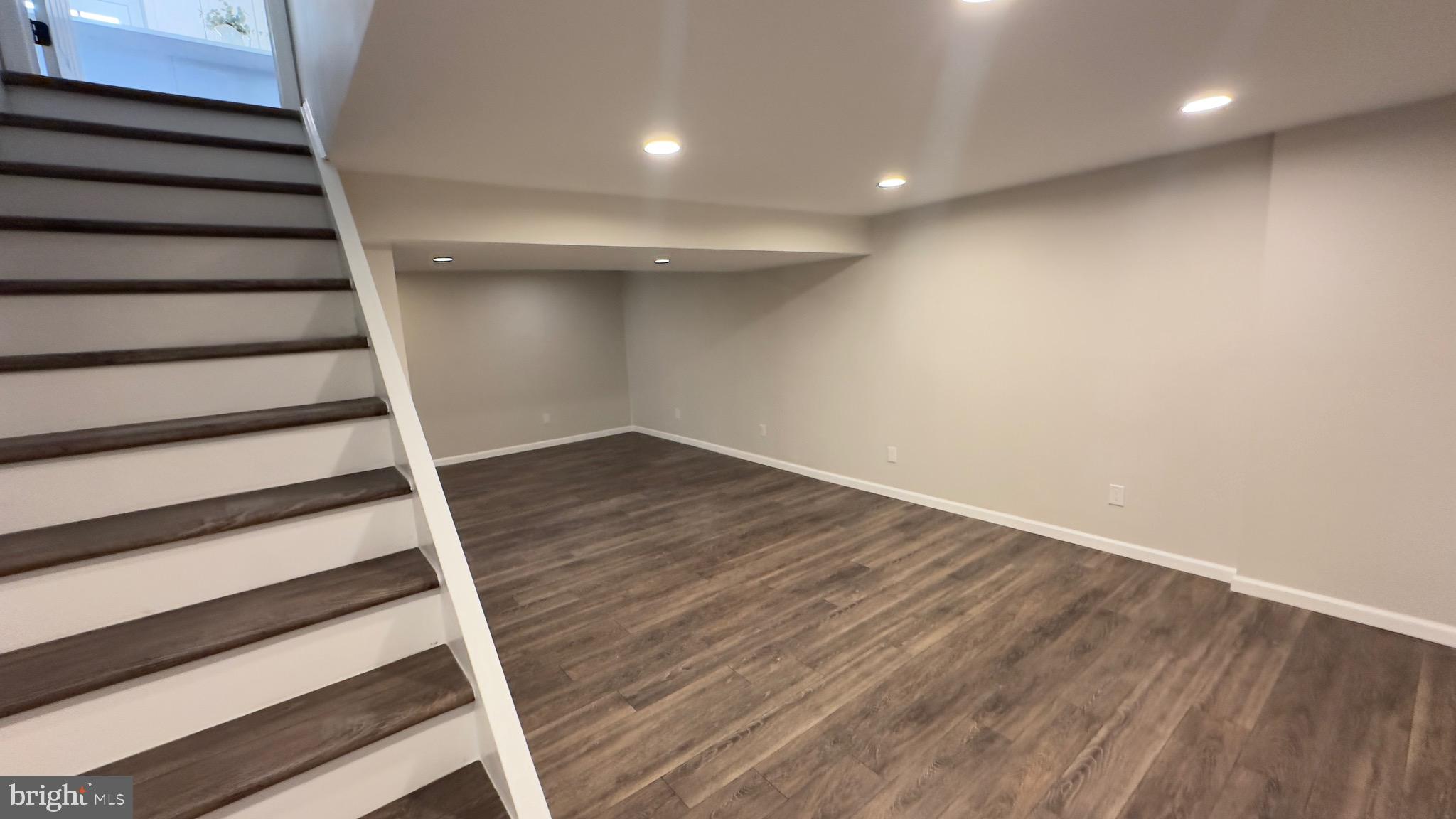 WINDING CREEK - Residential