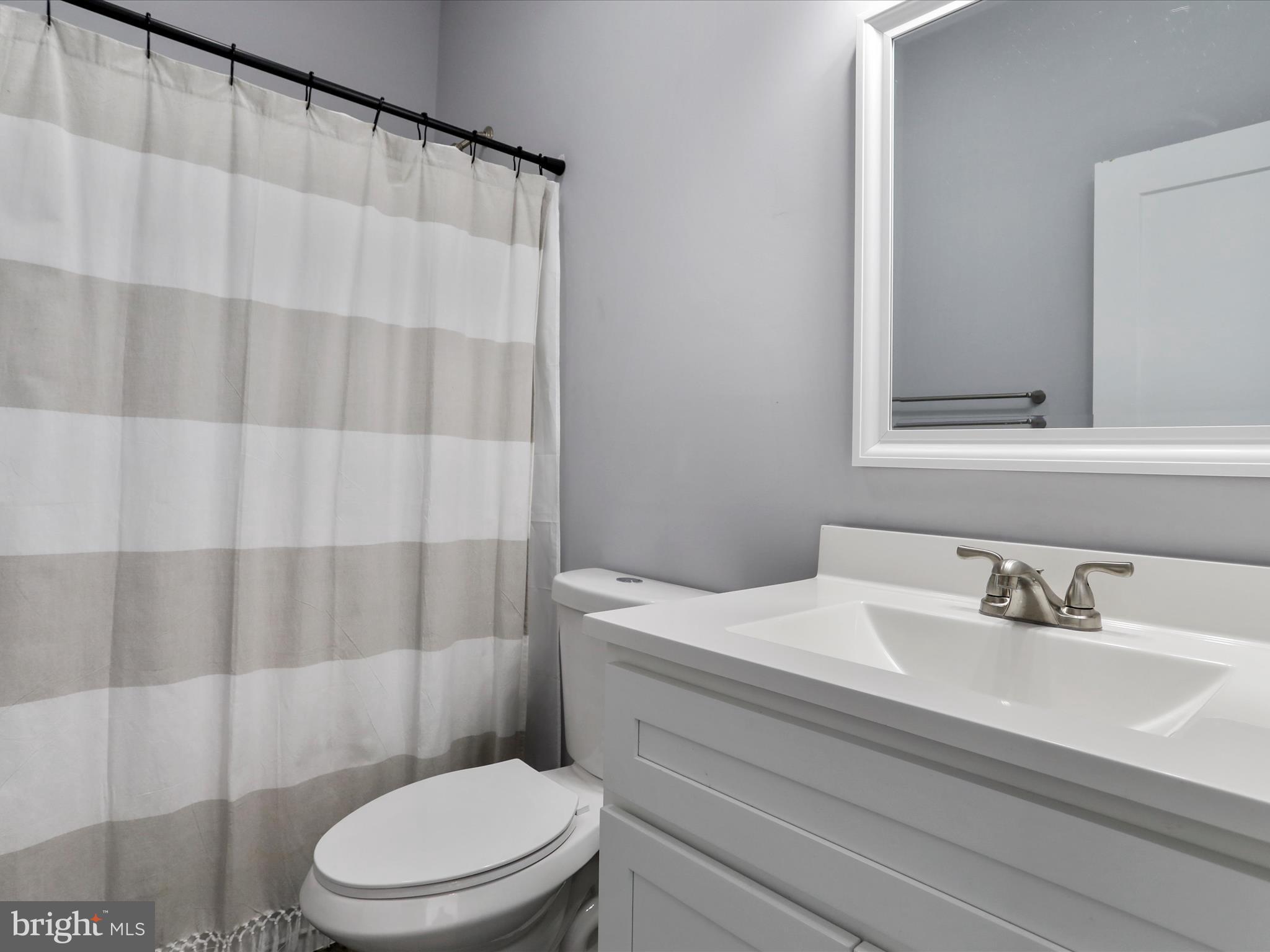 FAIRVIEW OAKS - Residential